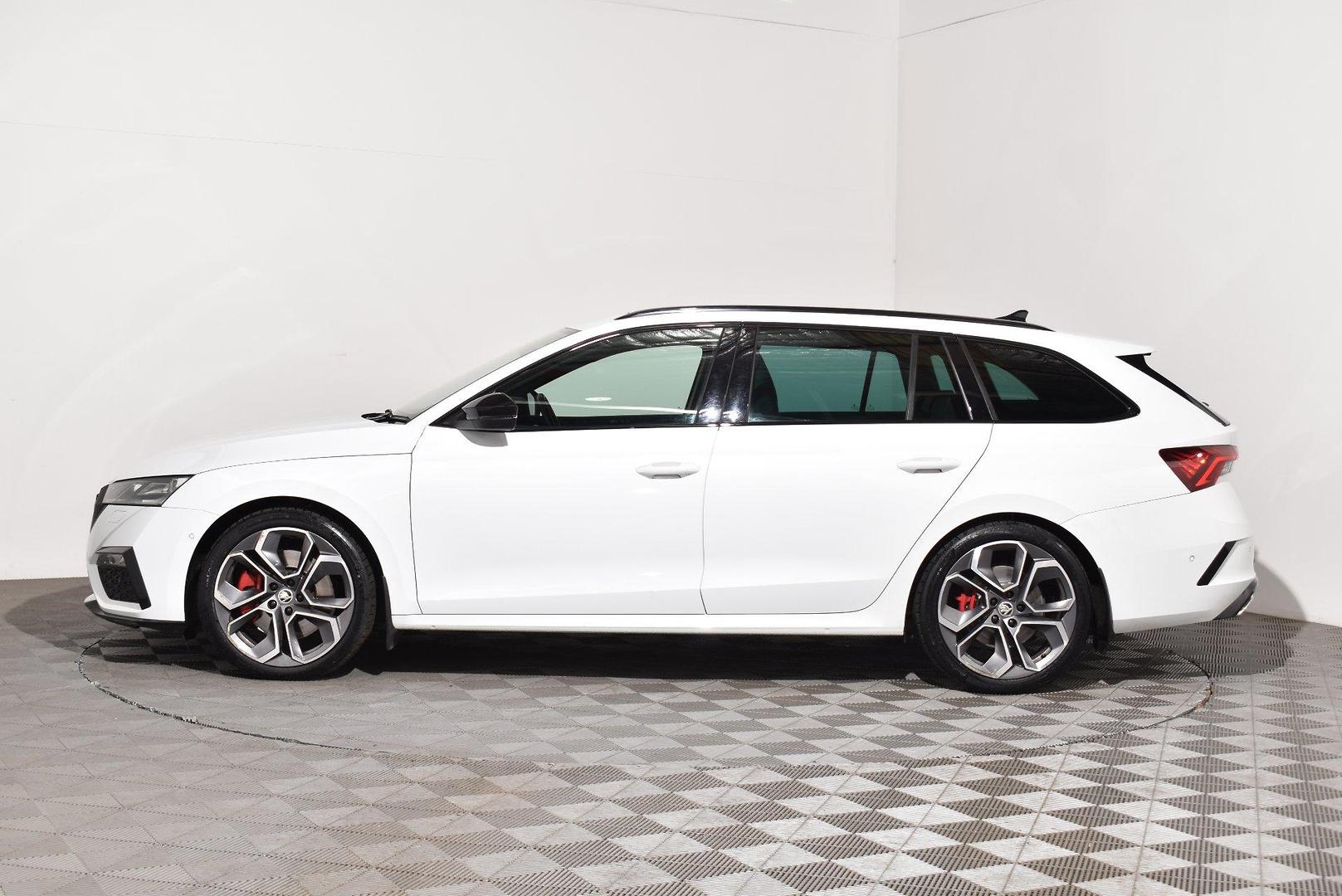 2021 SKODA Octavia RS — photo 10