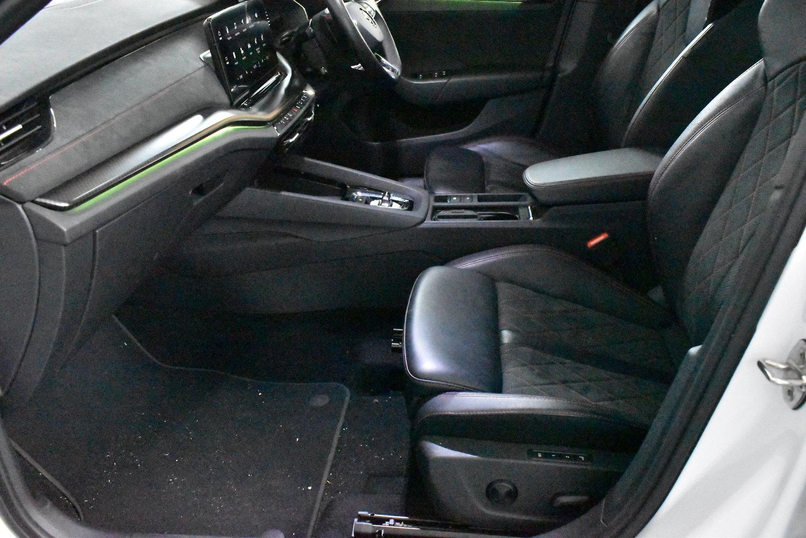 2021 SKODA Octavia RS — photo 7