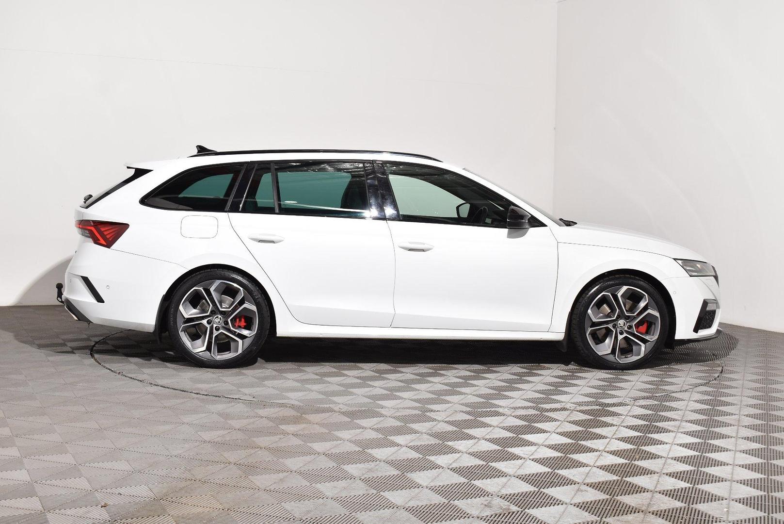 2021 SKODA Octavia RS — photo 9