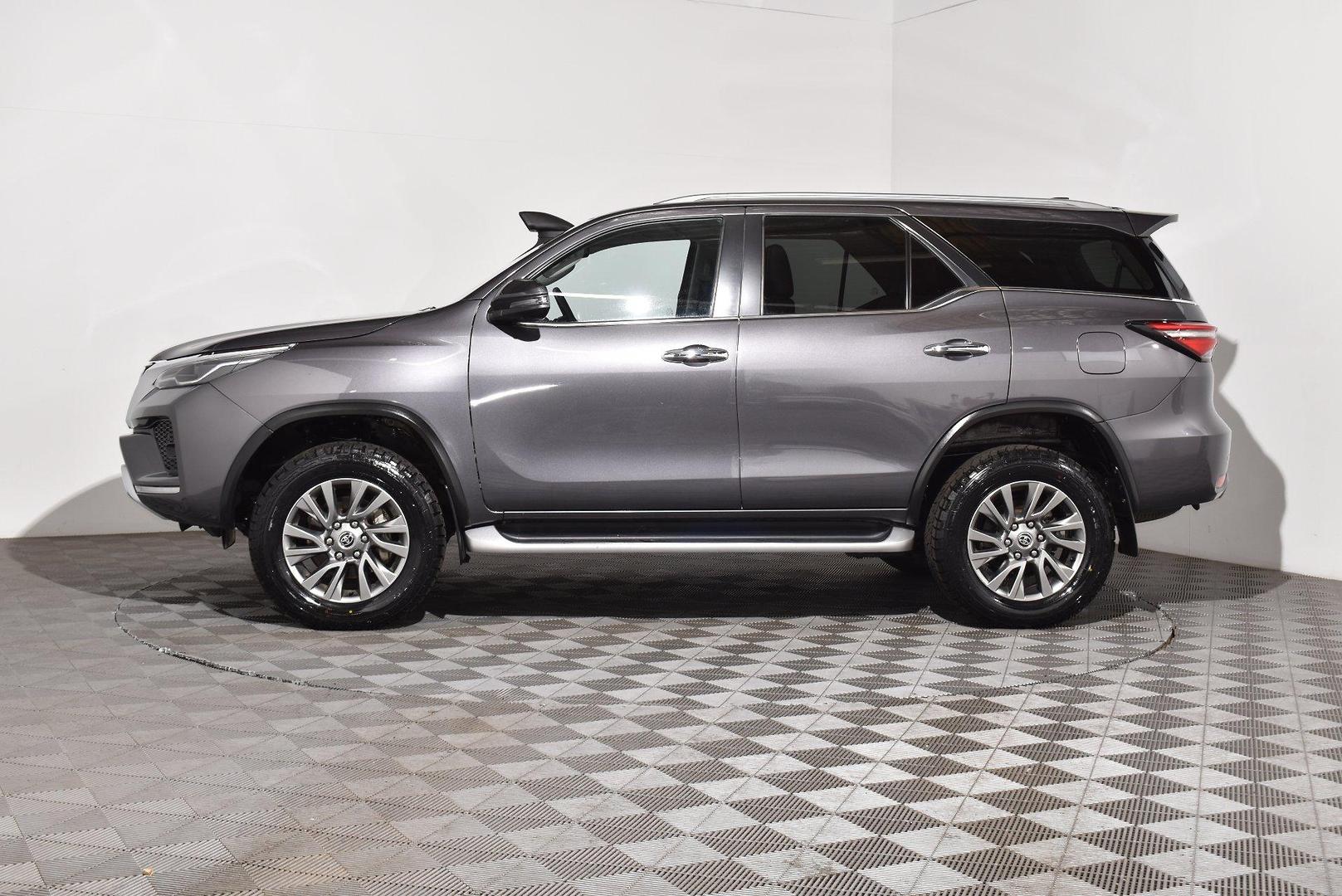2022 Toyota Fortuner Crusade — photo 10