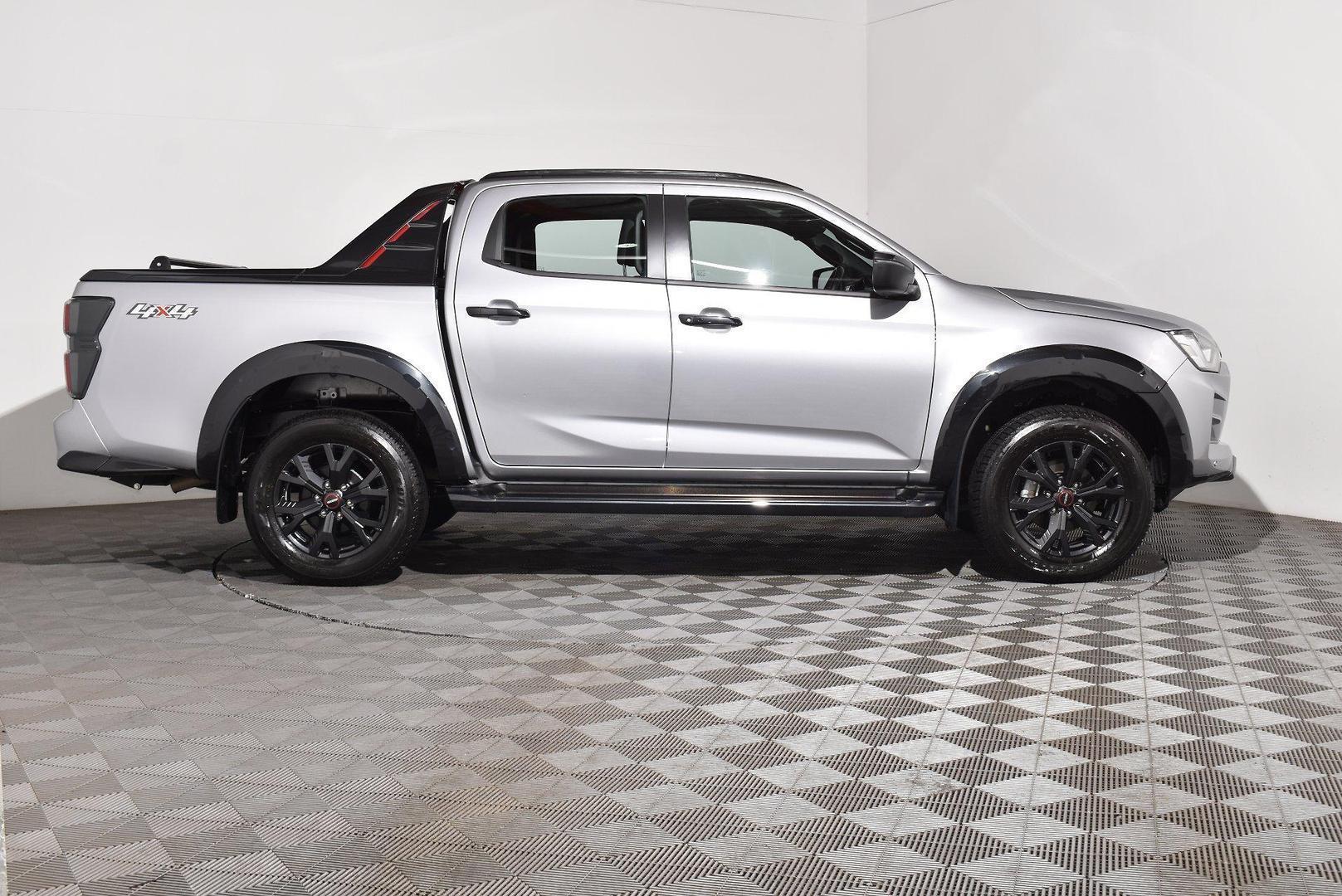 2023 Isuzu D-MAX XTERRAIN — photo 10