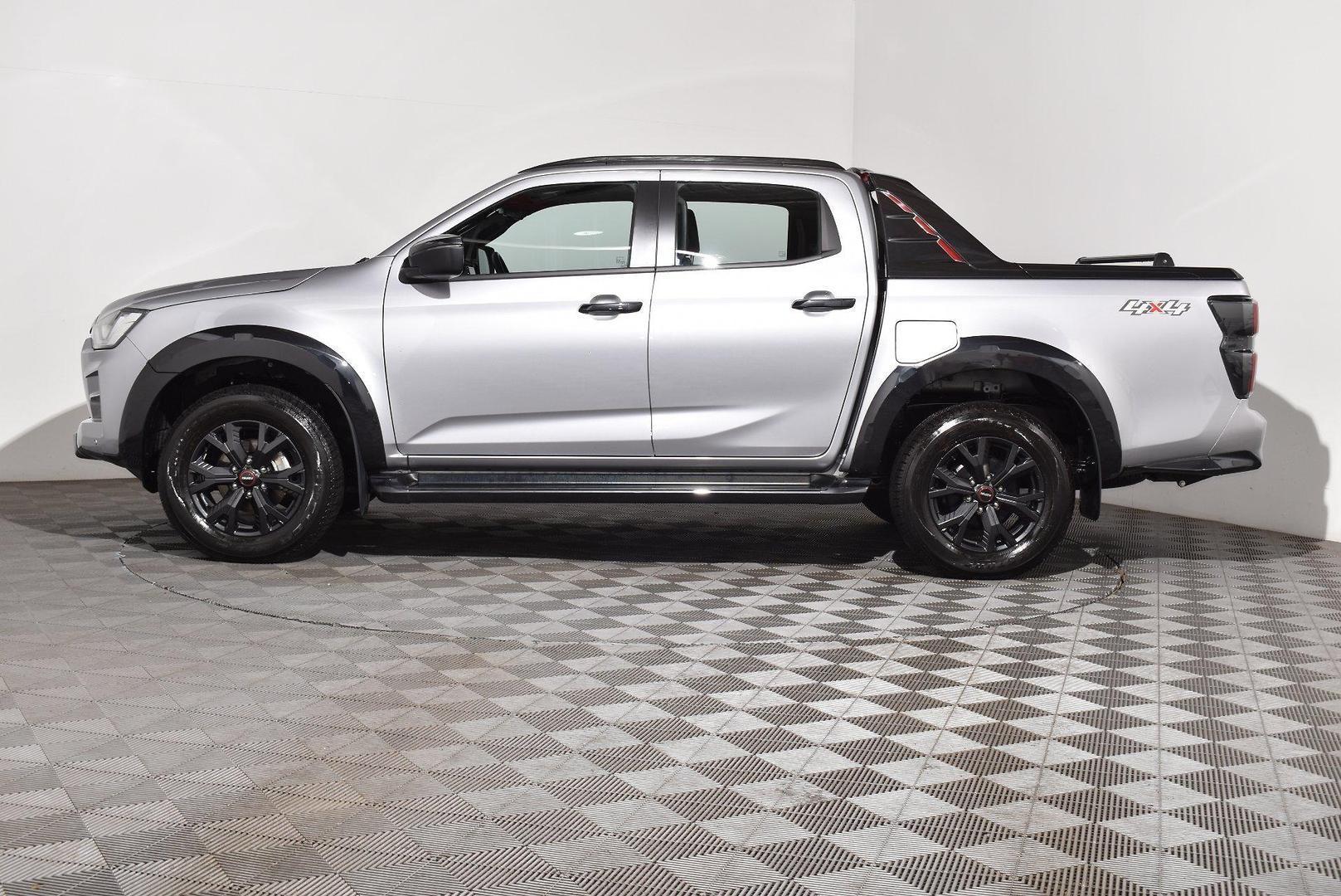 2023 Isuzu D-MAX XTERRAIN — photo 11