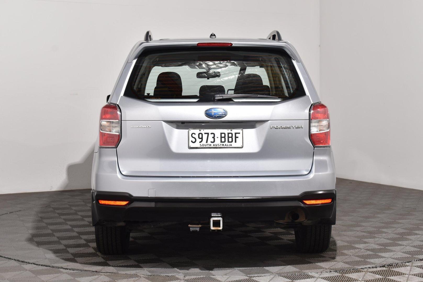 2014 Subaru Forester 25i — photo 4