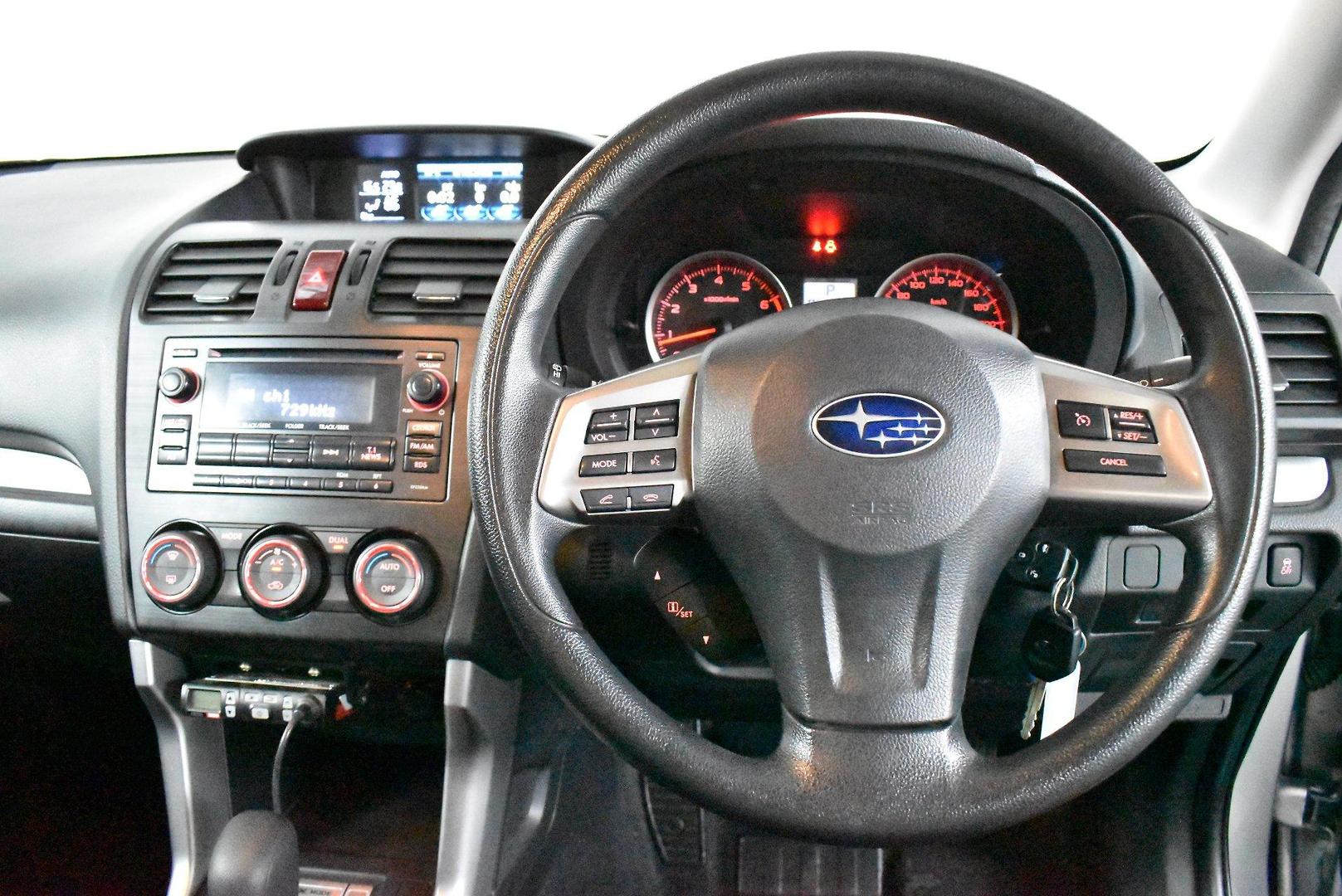 2014 Subaru Forester 25i — photo 5