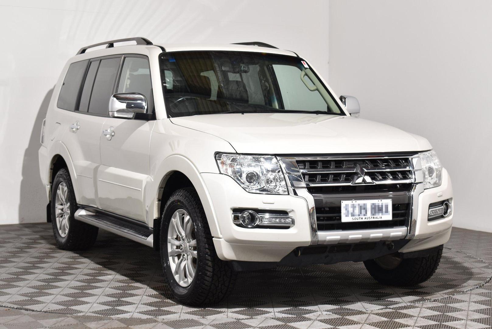 2019 Mitsubishi Pajero GLS — photo 1