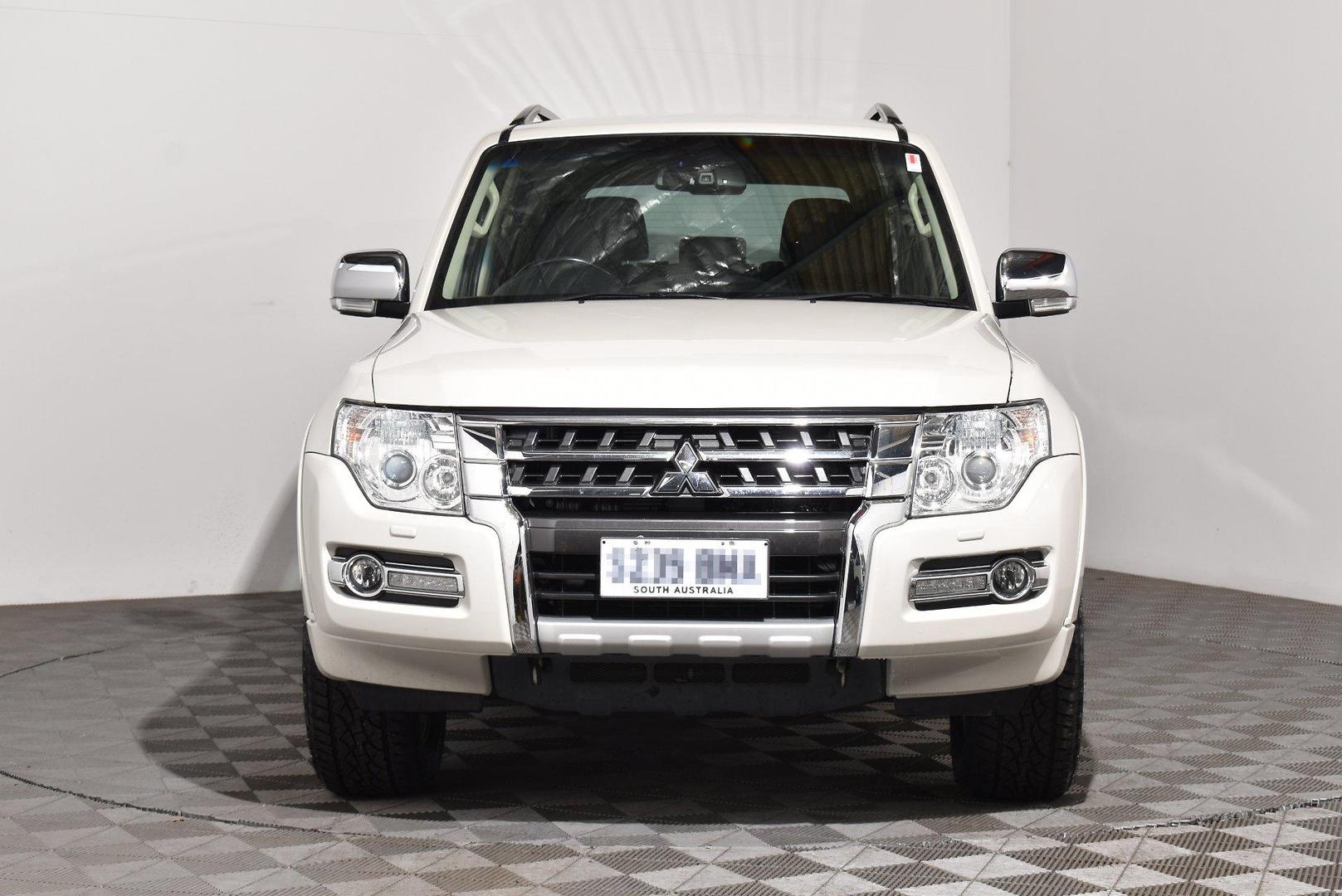 2019 Mitsubishi Pajero GLS — photo 3