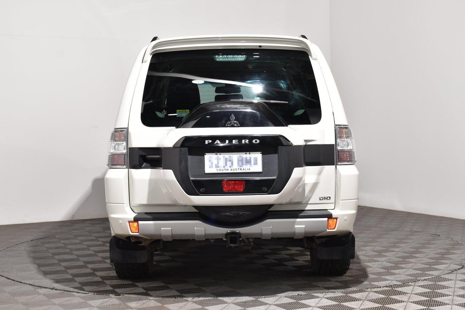 2019 Mitsubishi Pajero GLS — photo 4