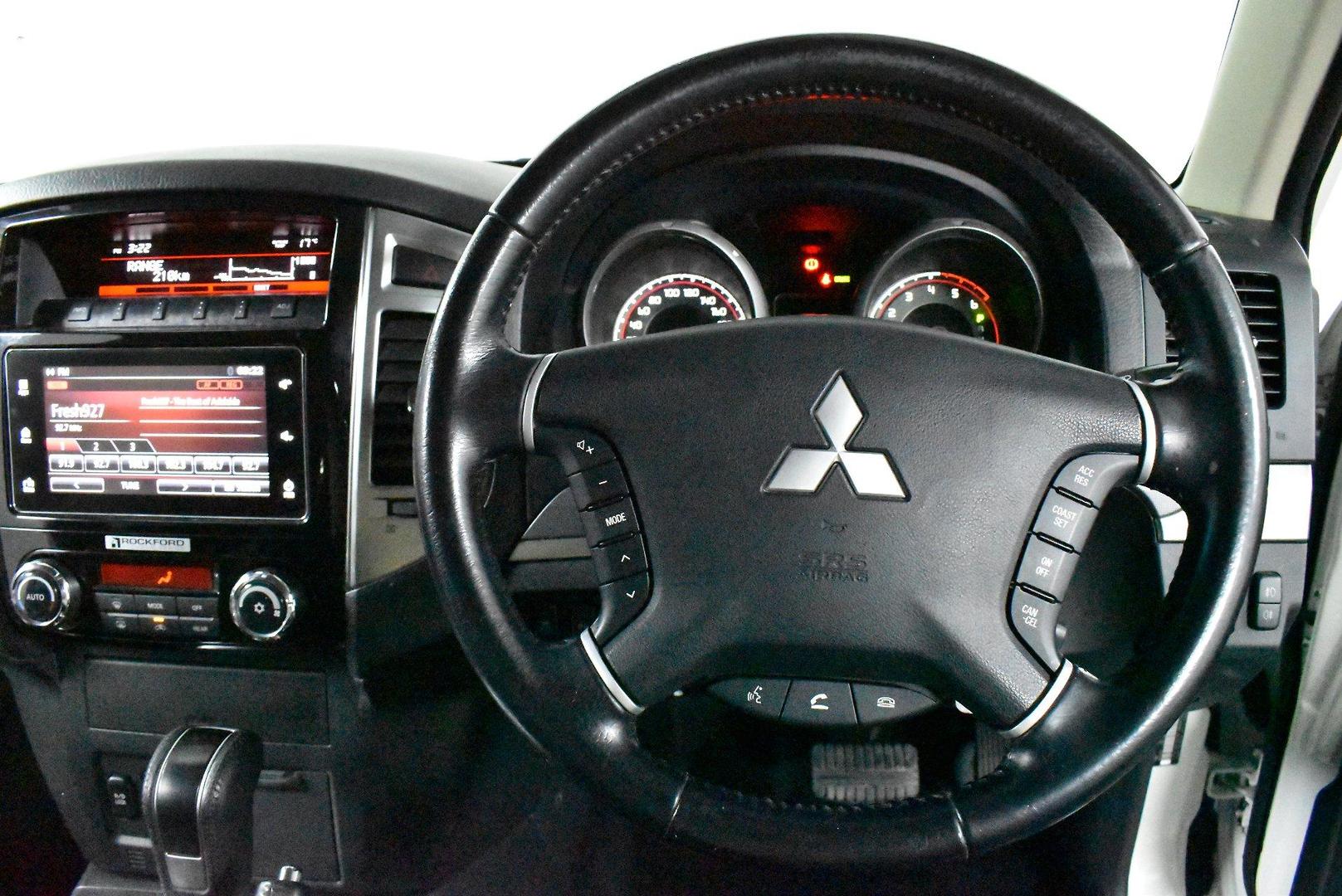 2019 Mitsubishi Pajero GLS — photo 5