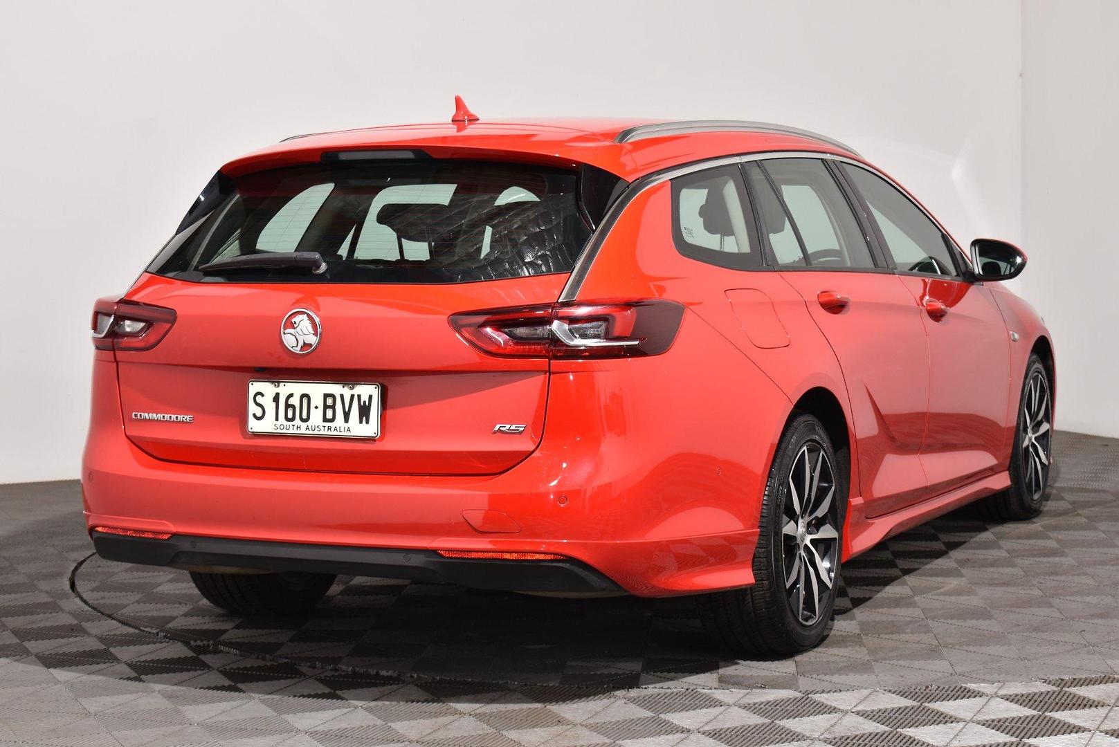 2018 Holden Commodore RS — photo 14