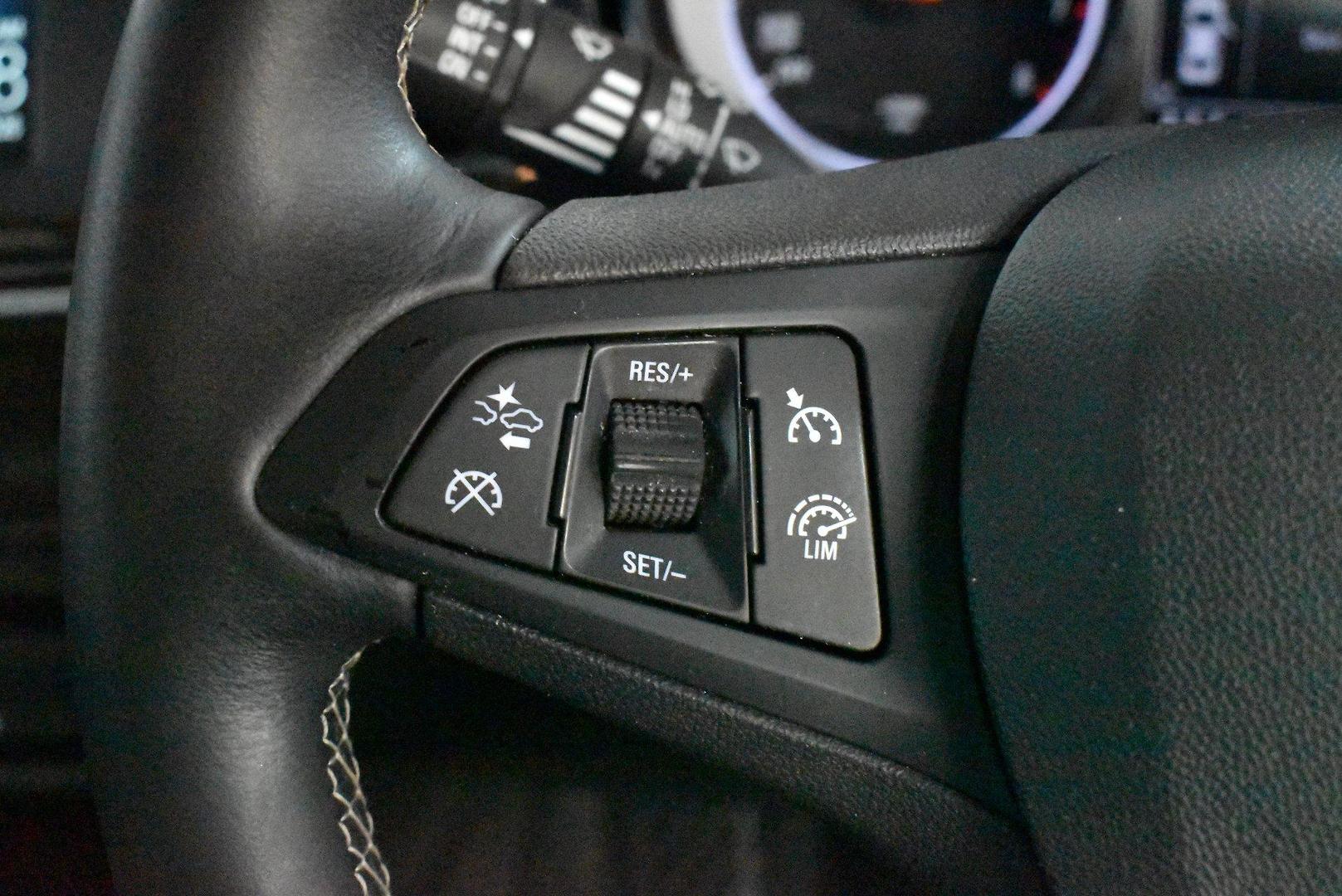 2018 Holden Commodore RS — photo 21