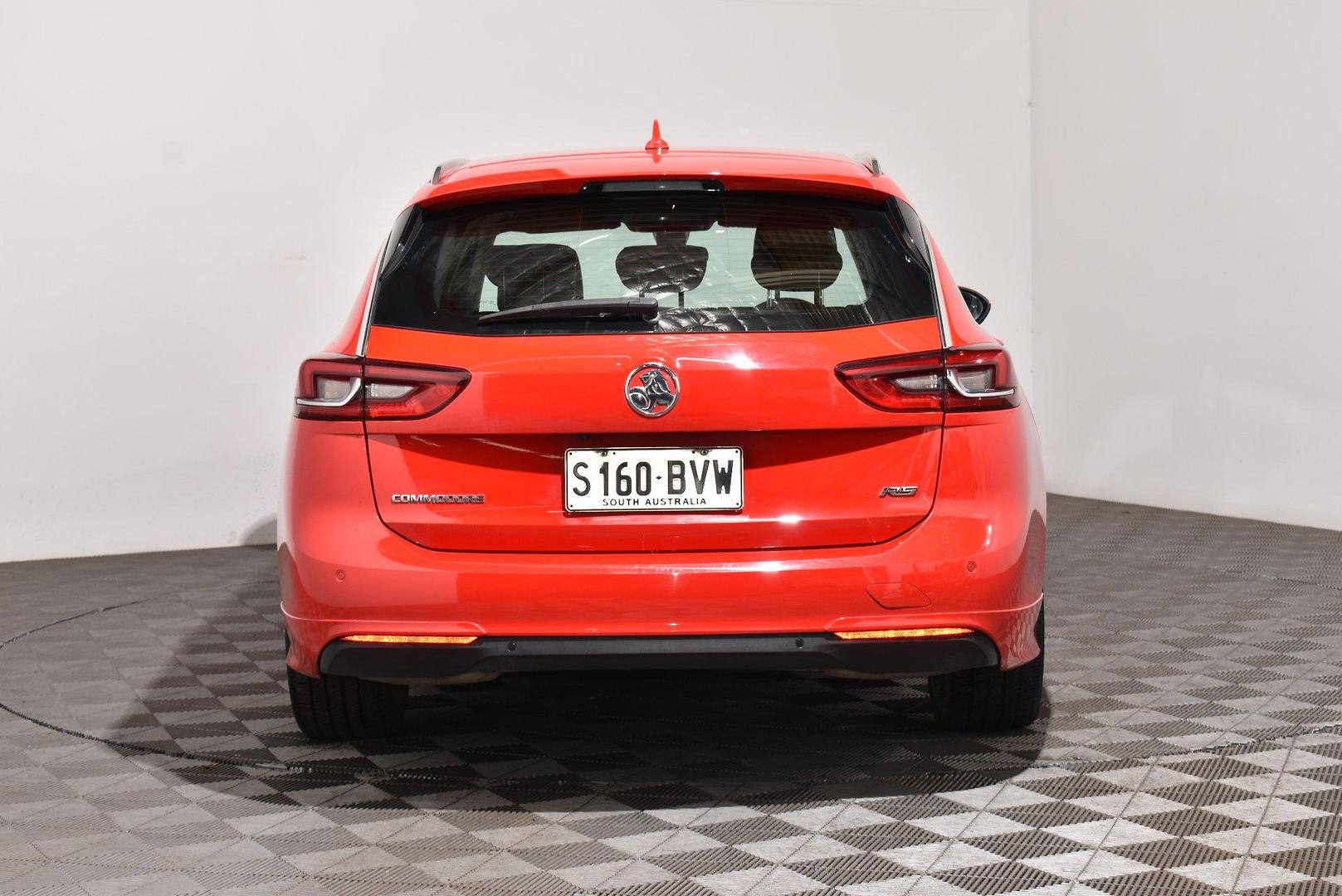2018 Holden Commodore RS — photo 4