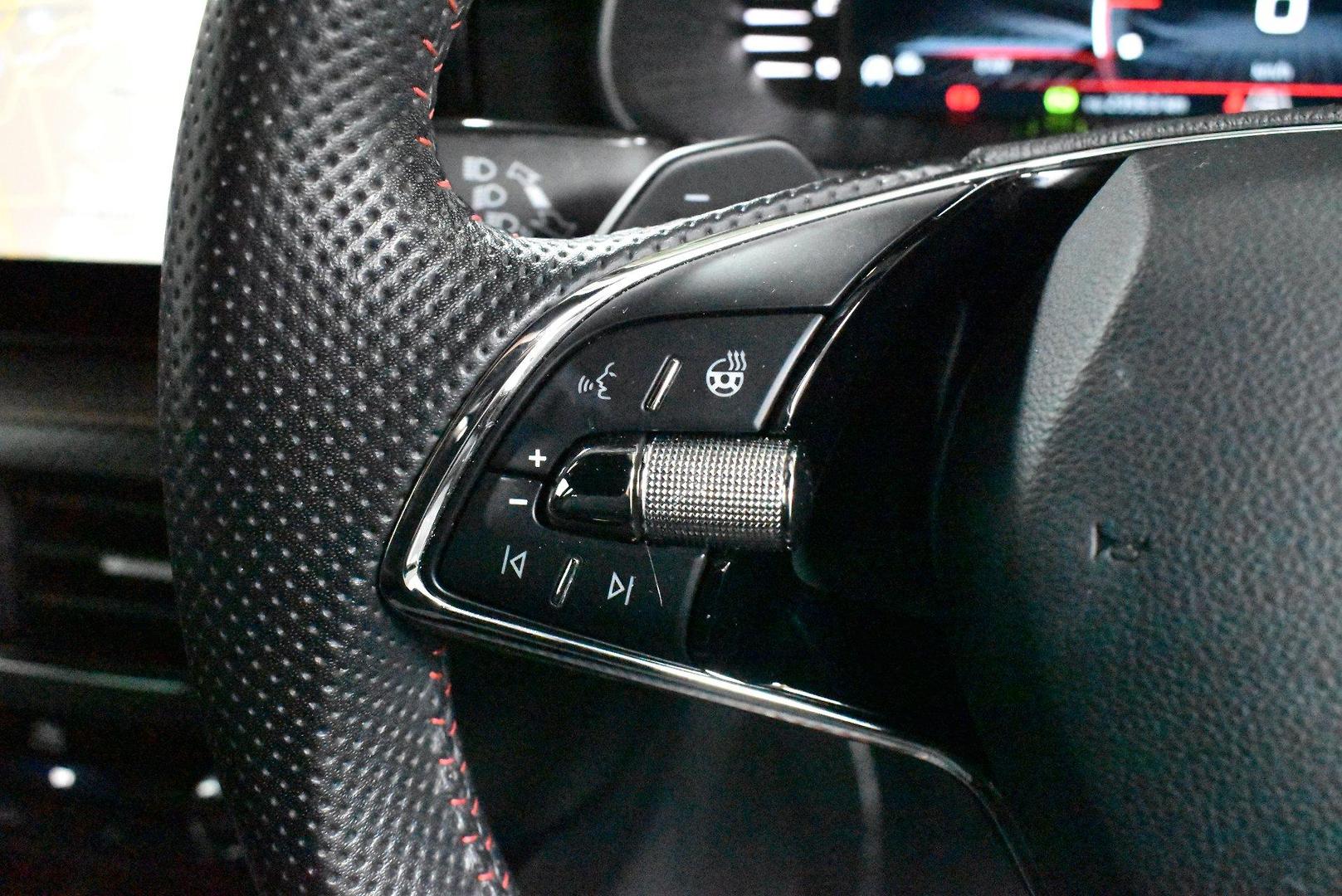 2022 SKODA Kamiq 110TSI Monte Carlo — photo 21