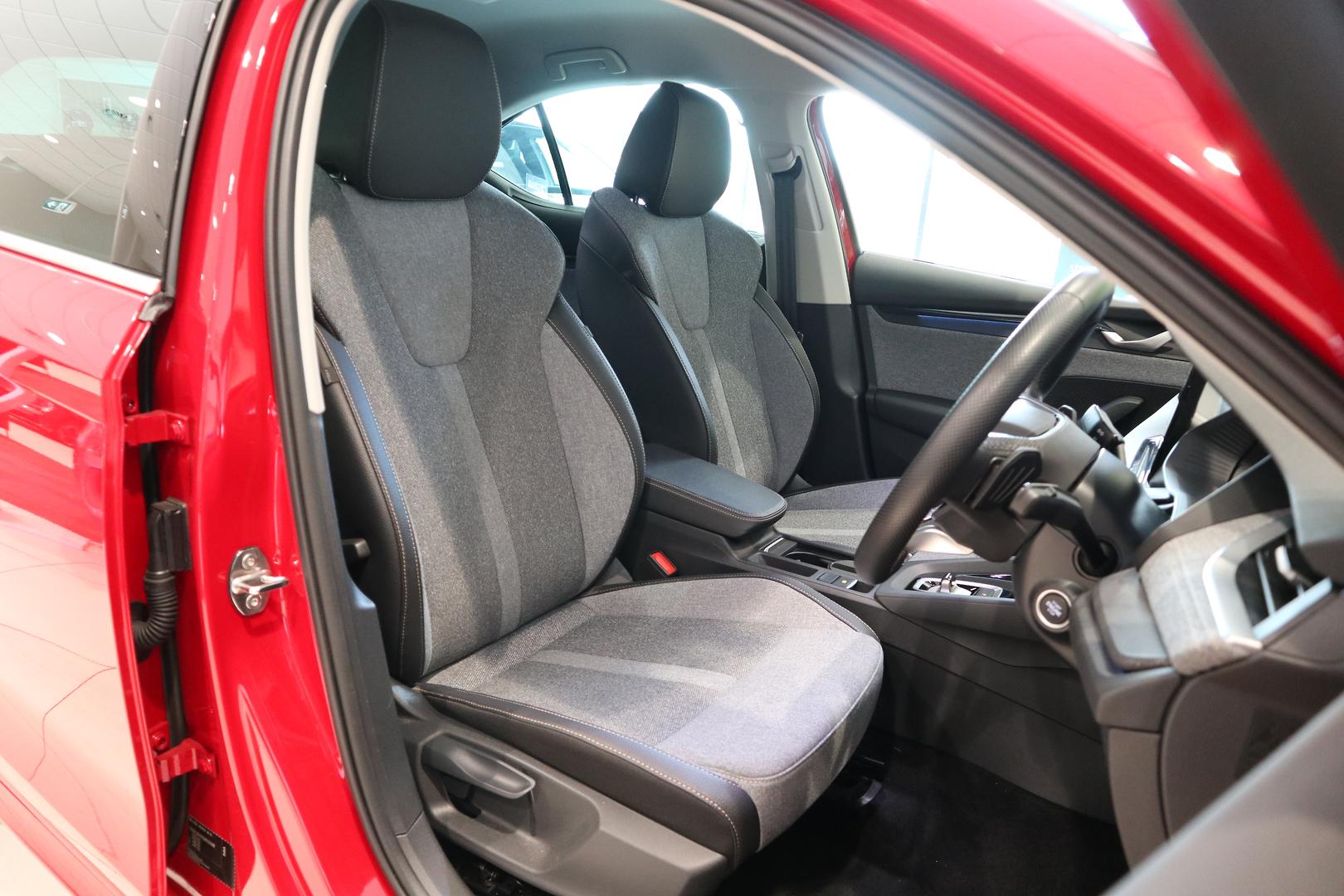 2025 SKODA Octavia 110TSI Select — photo 16