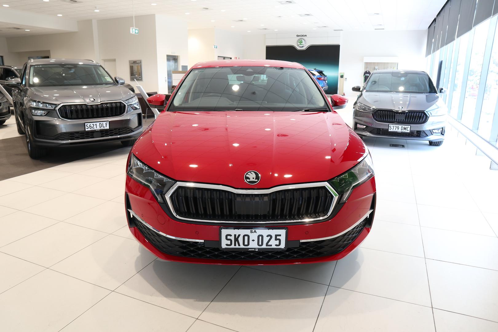 2025 SKODA Octavia 110TSI Select — photo 2