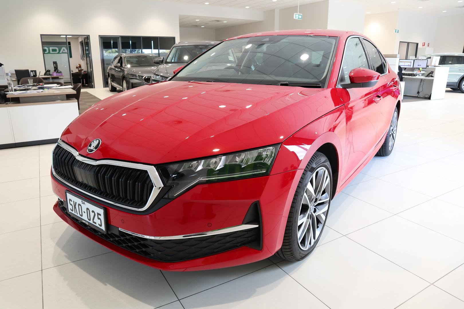 2025 SKODA Octavia 110TSI Select — photo 3
