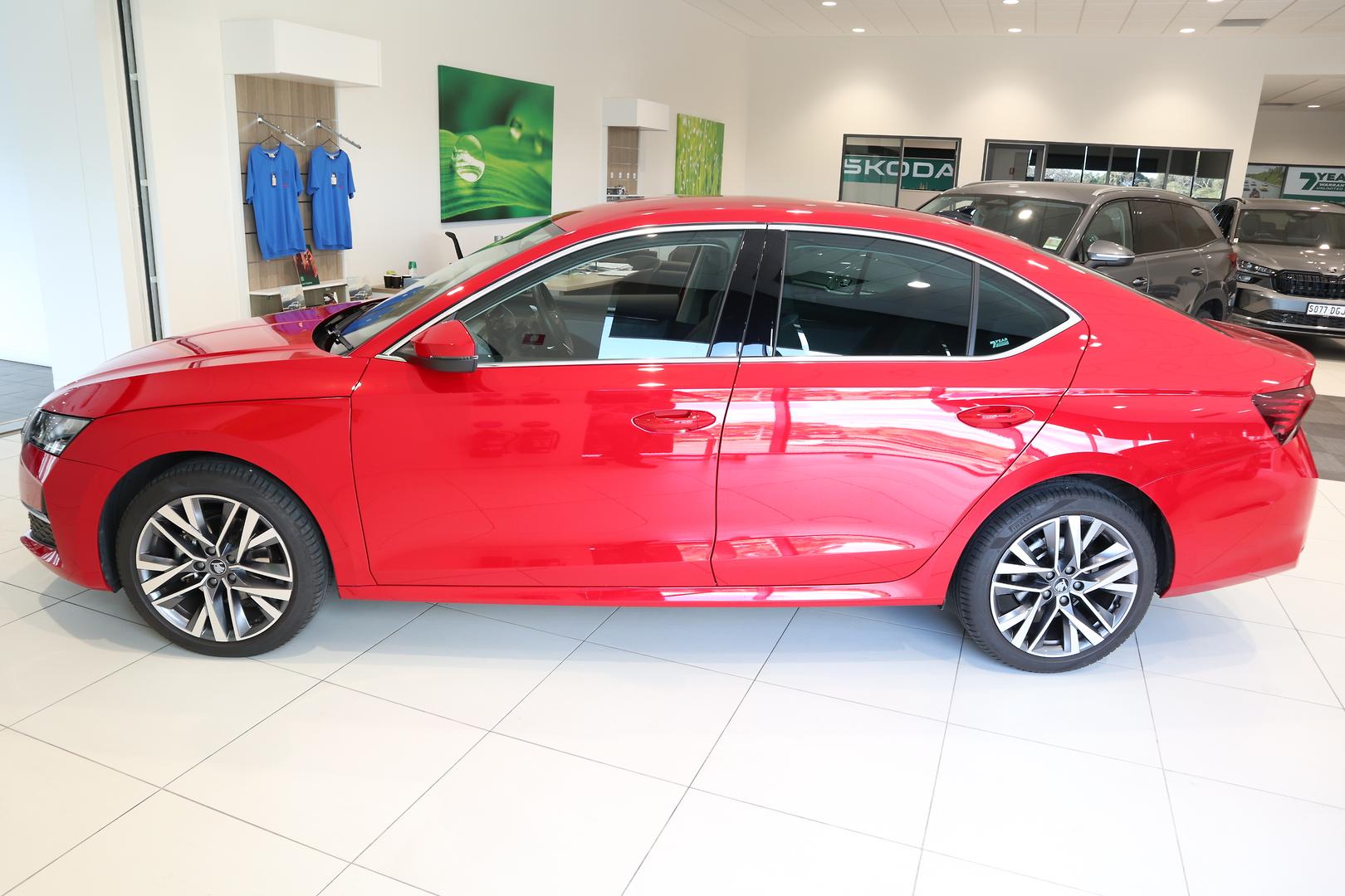 2025 SKODA Octavia 110TSI Select — photo 4