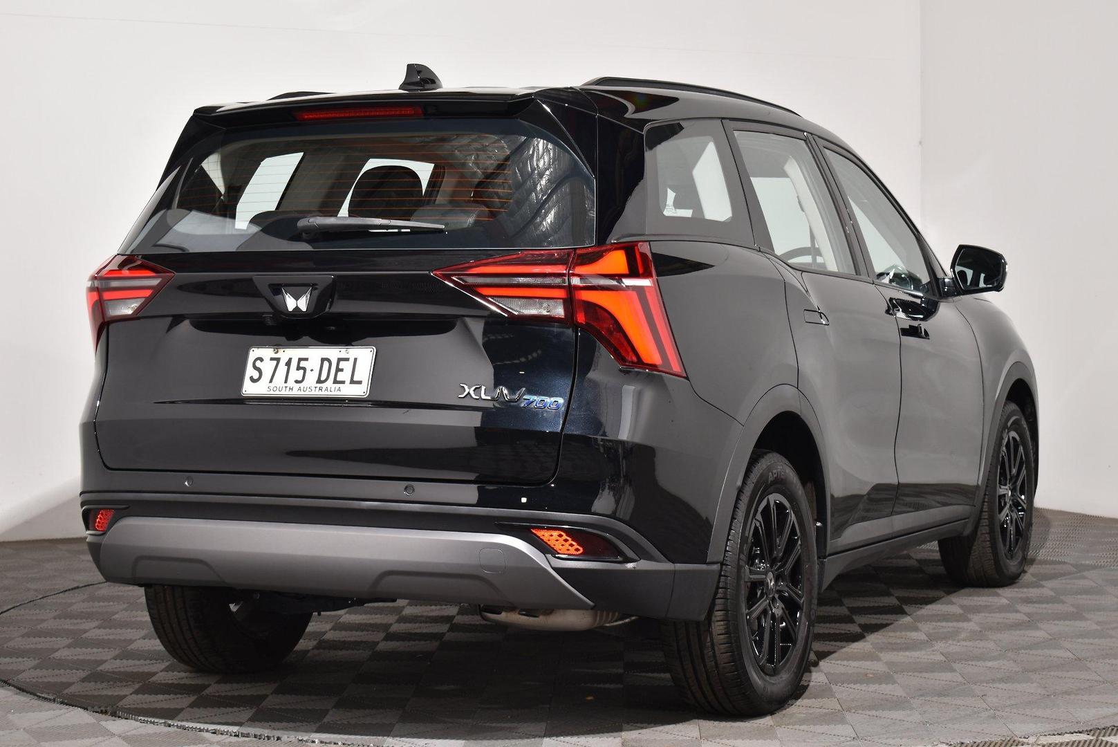 2024 Mahindra XUV700 AX7L Black Edition — photo 14