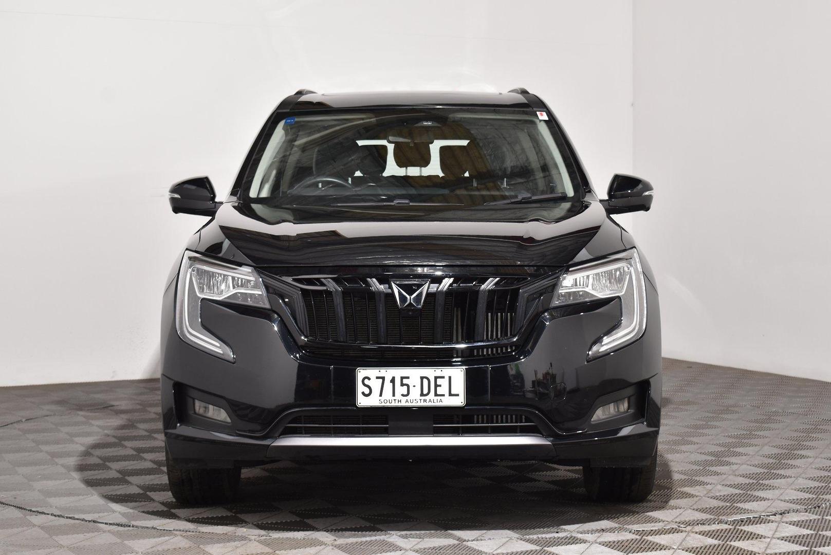2024 Mahindra XUV700 AX7L Black Edition — photo 3