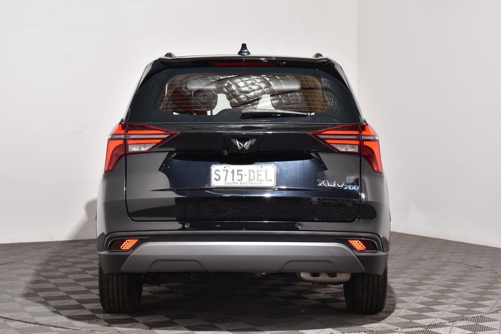 2024 Mahindra XUV700 AX7L Black Edition — photo 4