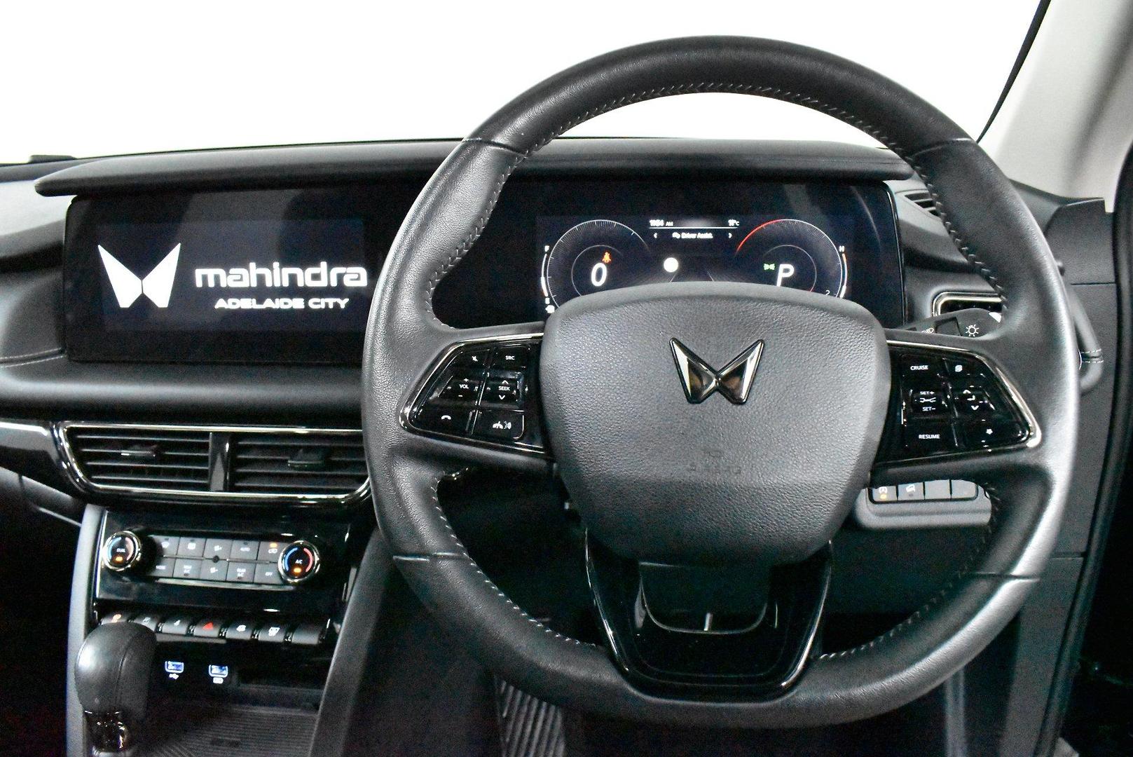 2024 Mahindra XUV700 AX7L Black Edition — photo 5
