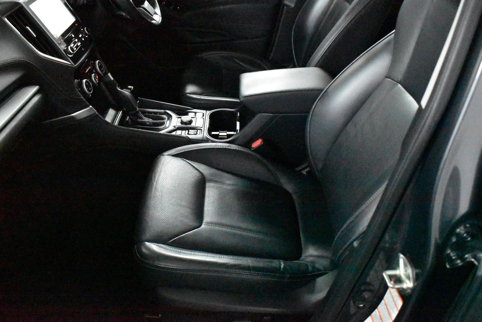 2024 Mahindra XUV700 AX7L Black Edition — photo 7