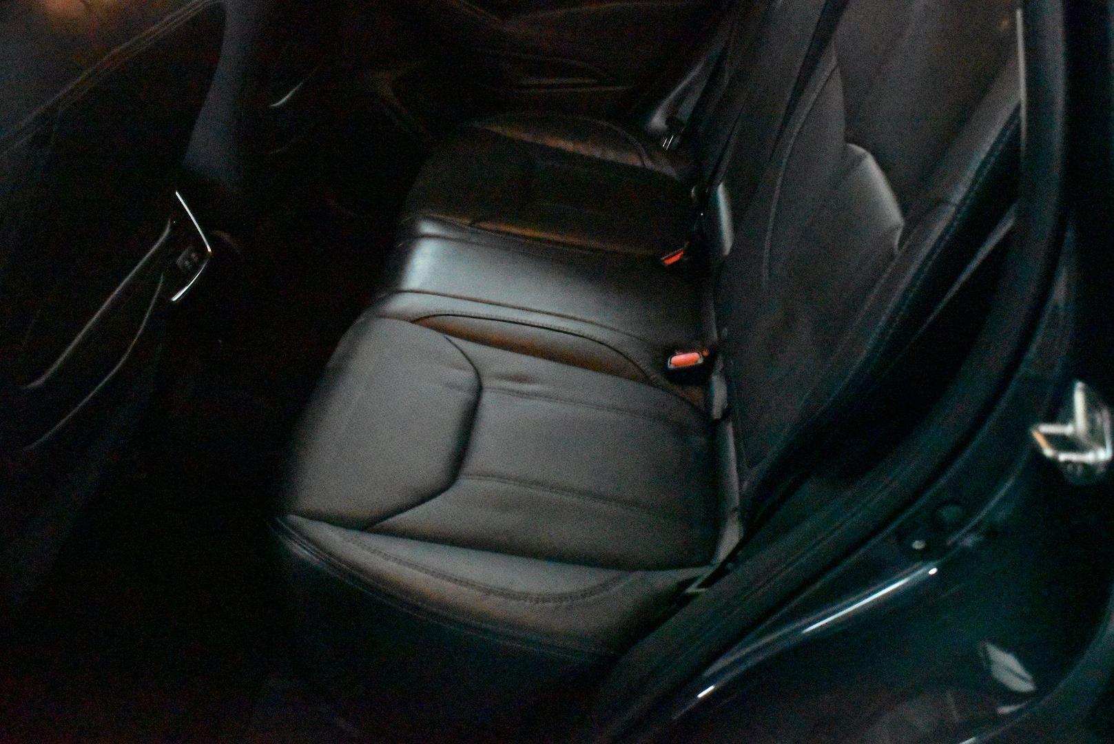 2024 Mahindra XUV700 AX7L Black Edition — photo 8