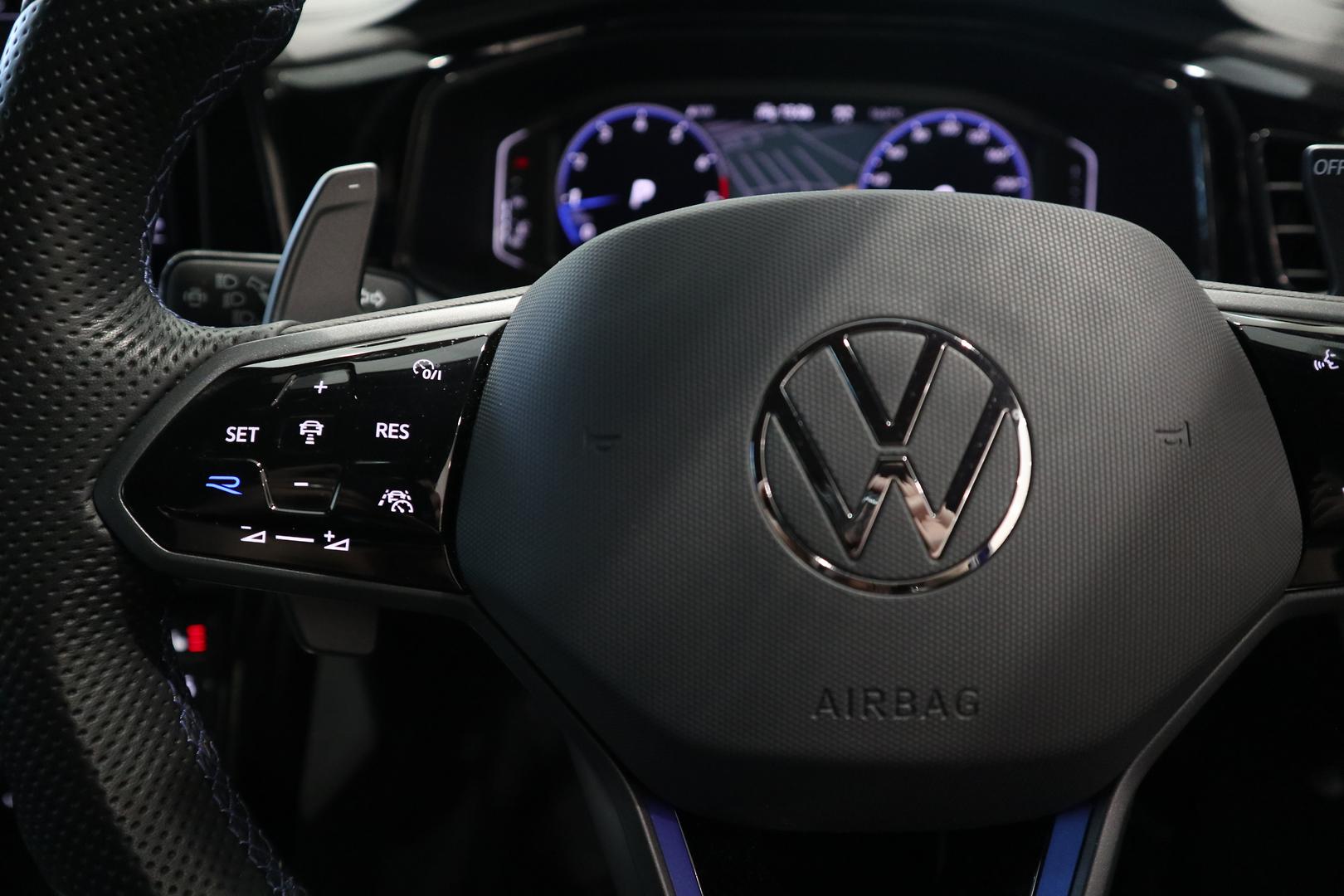 2023 Volkswagen T-Roc R — photo 11