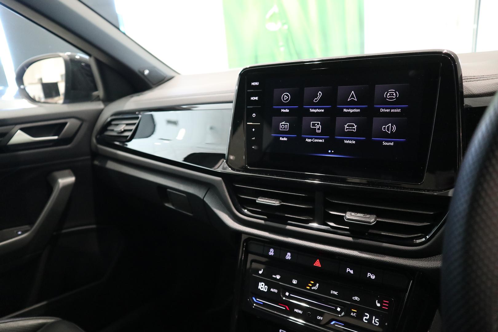 2023 Volkswagen T-Roc R — photo 13