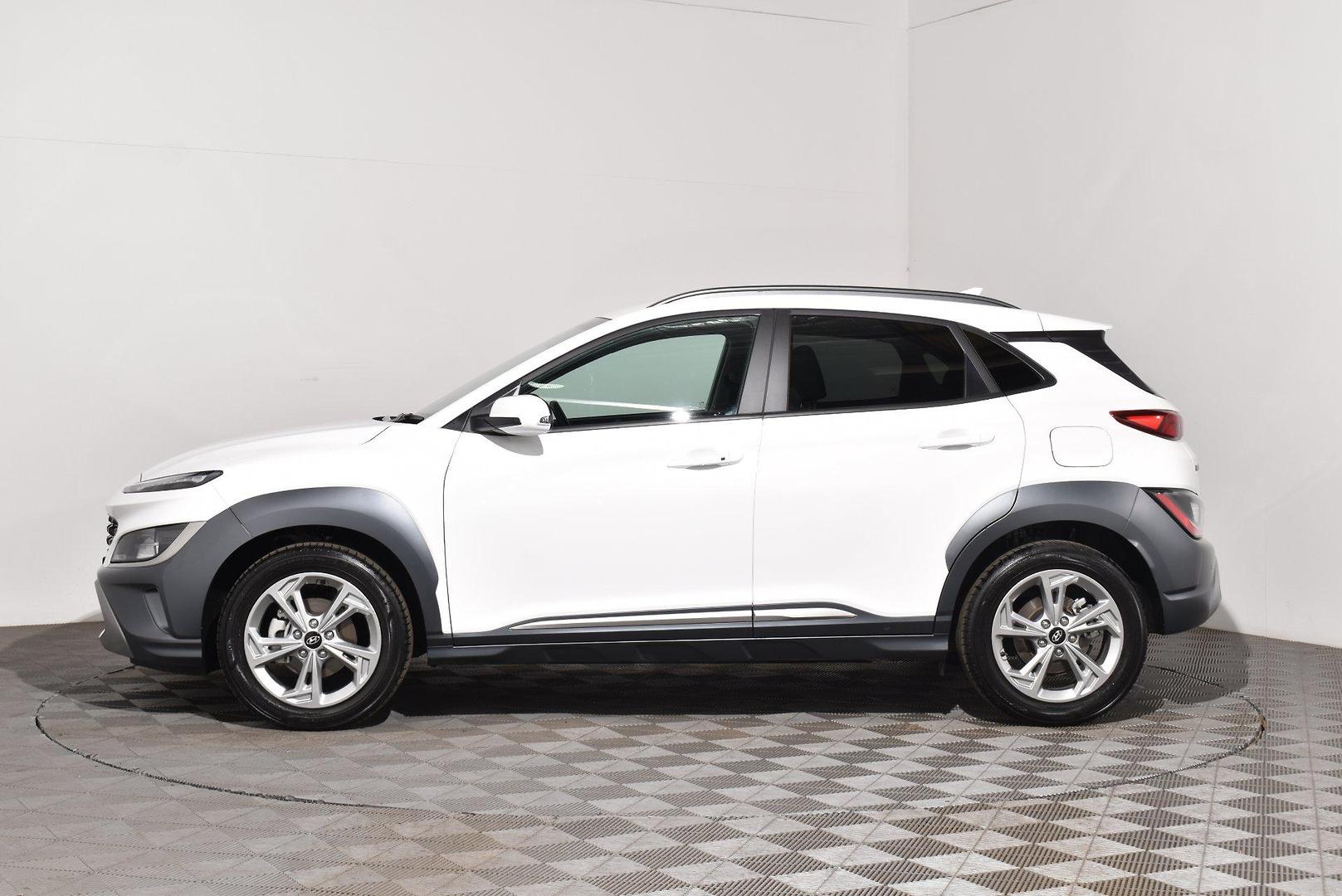 2022 Hyundai Kona Elite — photo 11 of 27