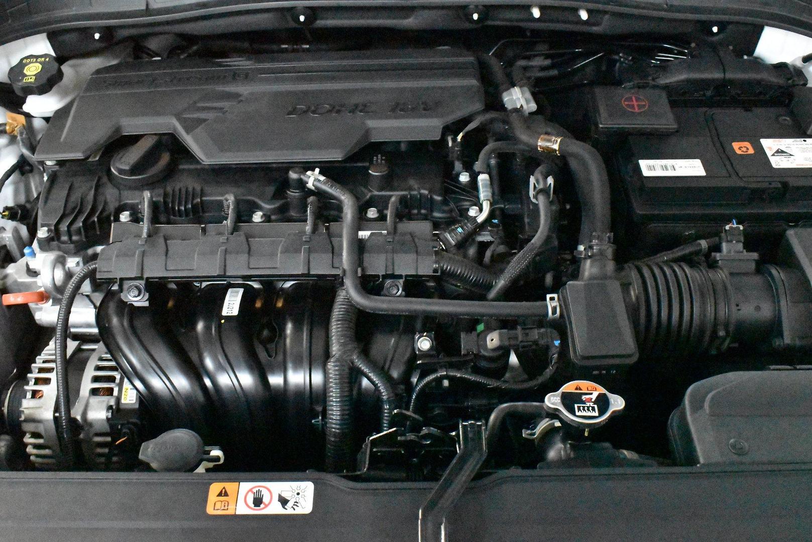 2022 Hyundai Kona Elite — photo 17 of 27