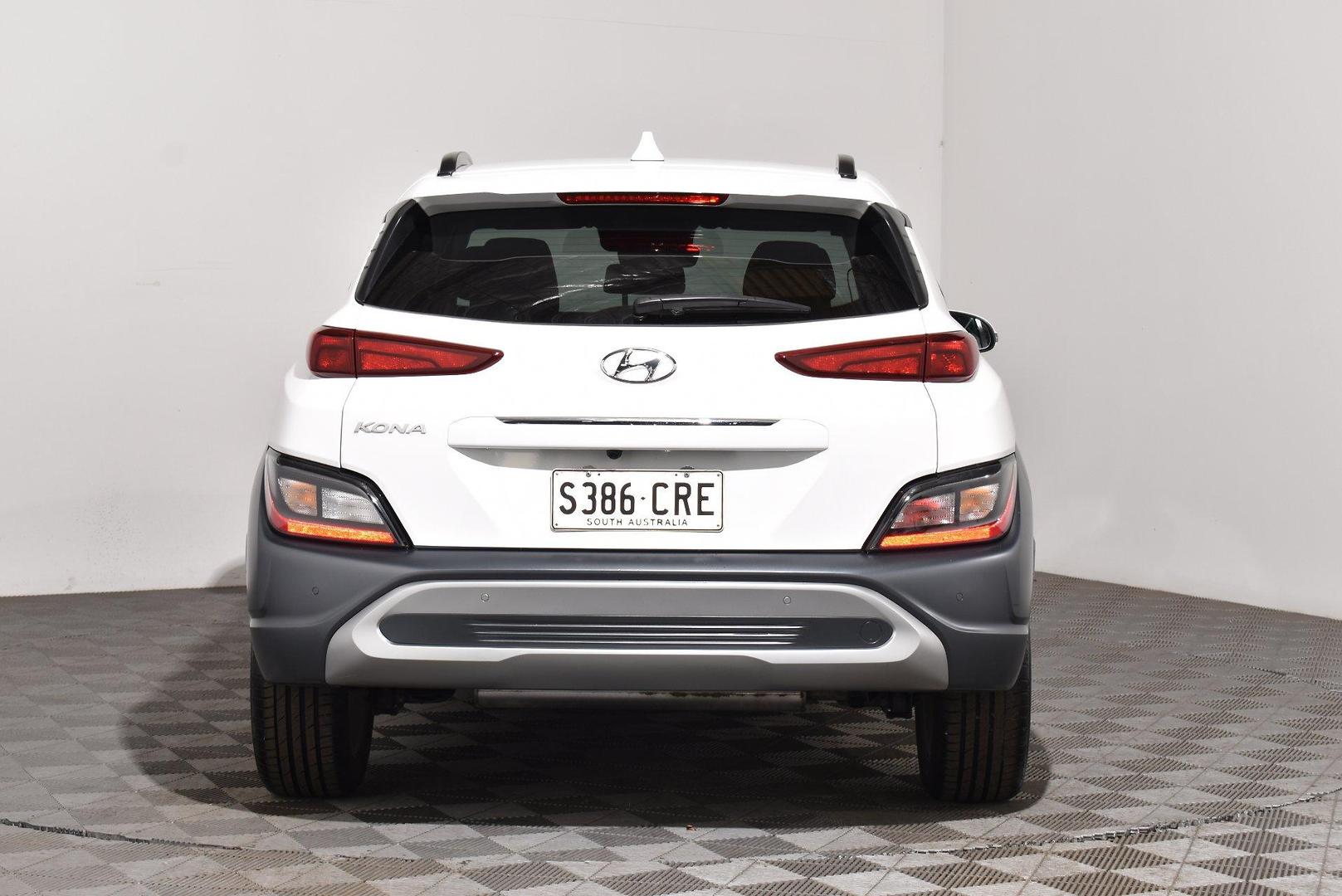 2022 Hyundai Kona Elite — photo 4 of 27