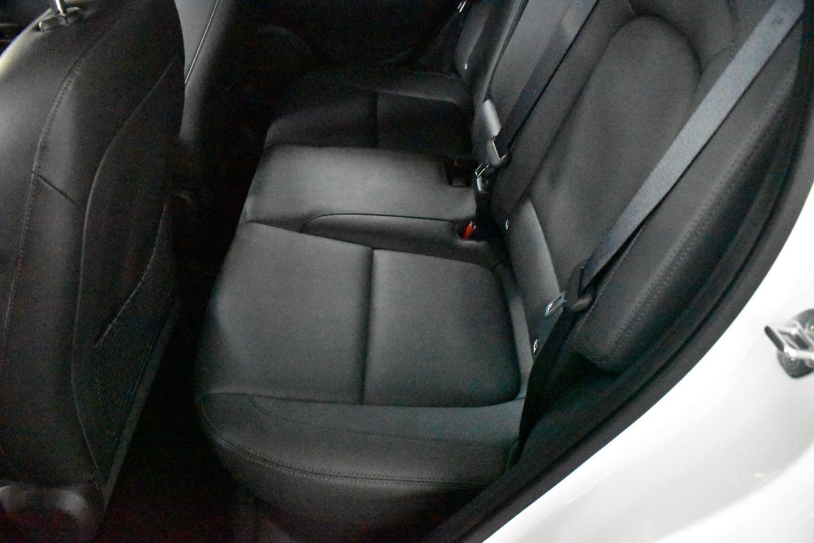 2022 Hyundai Kona Elite — photo 8 of 27