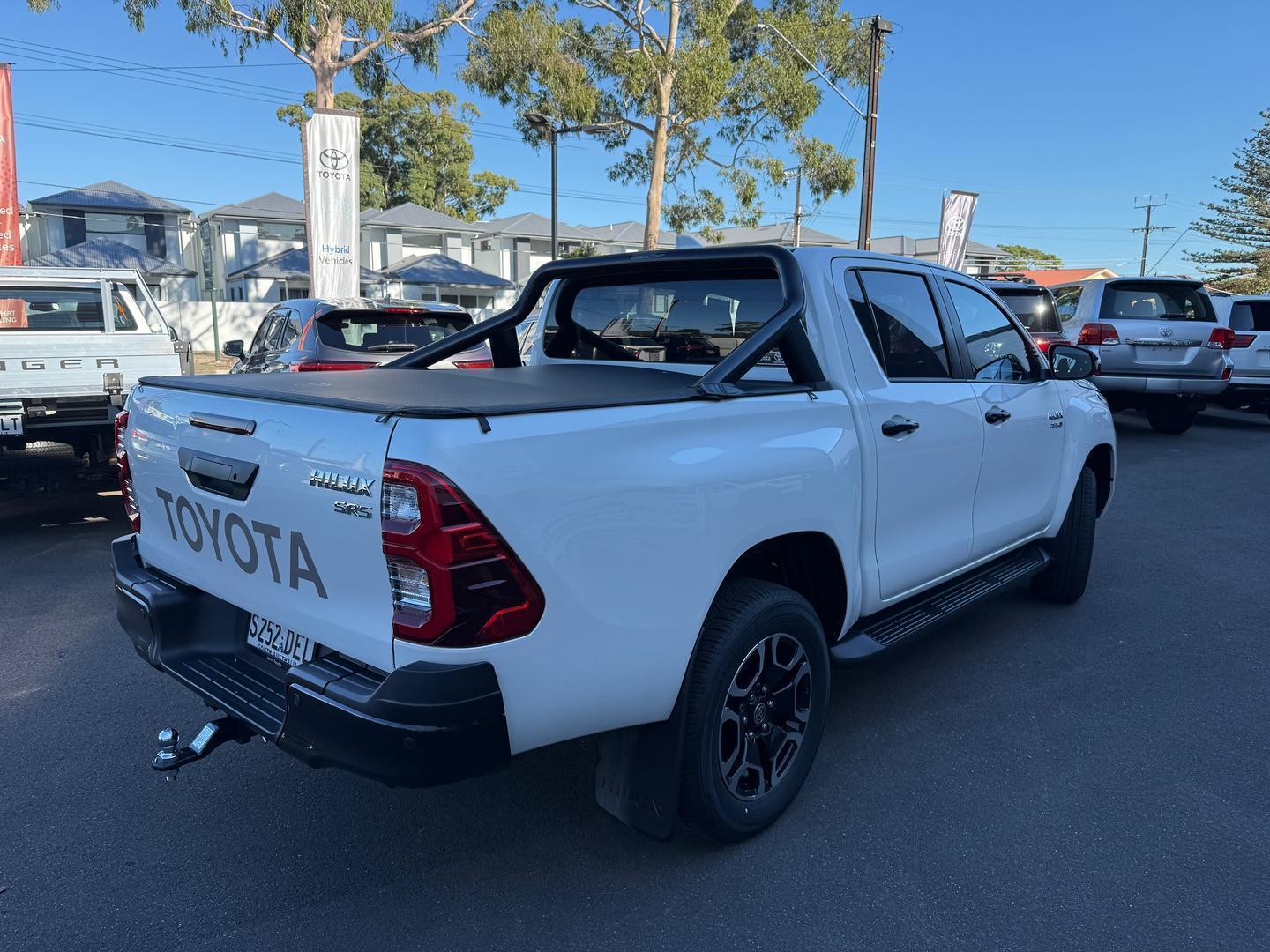 2024 Toyota Hilux SR5 48V — photo 4