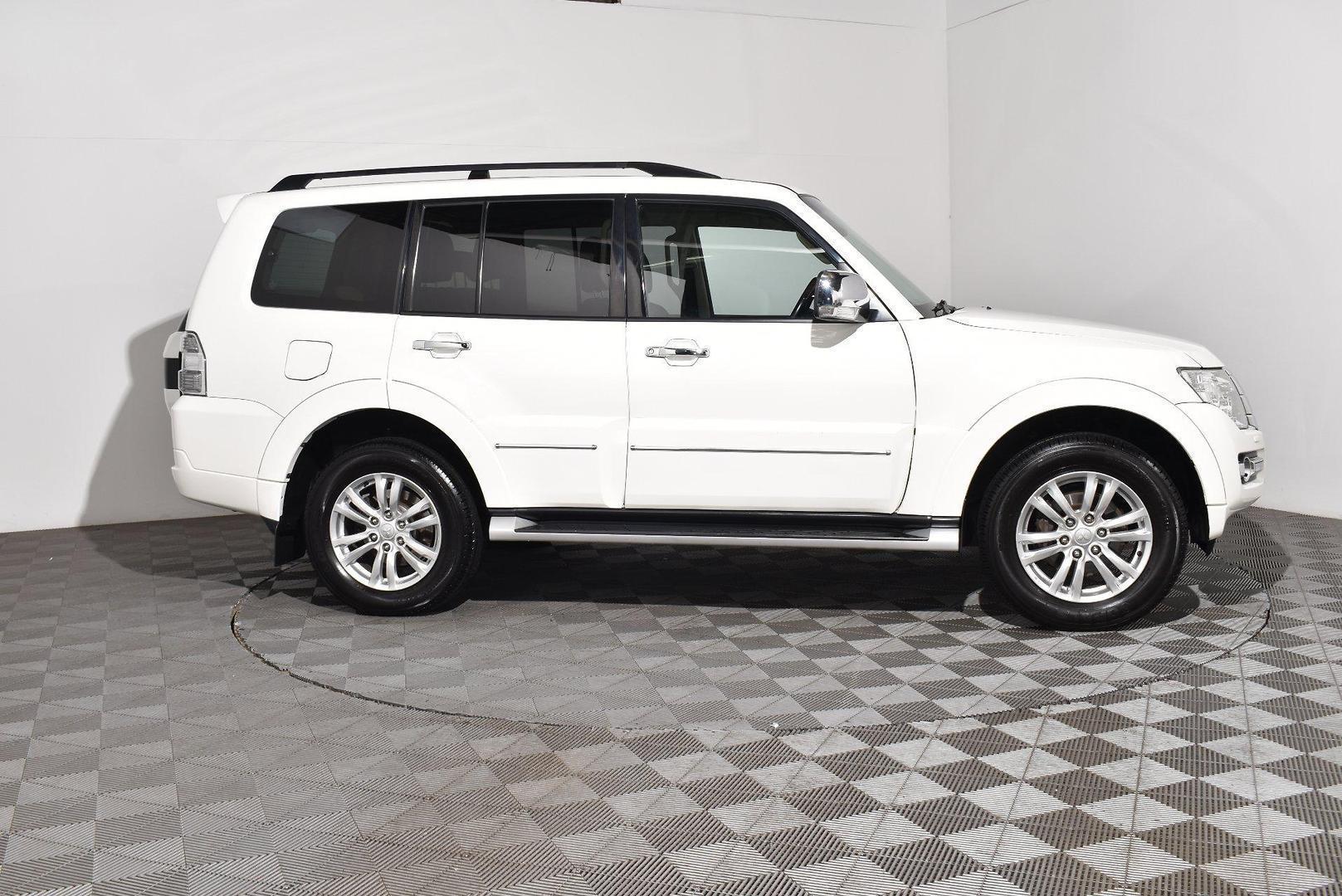2018 Mitsubishi Pajero Exceed — photo 10