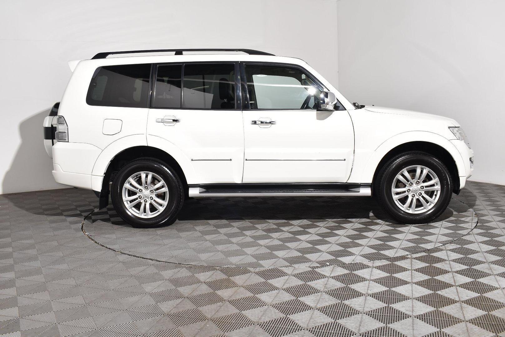 2018 Mitsubishi Pajero Exceed — photo 11