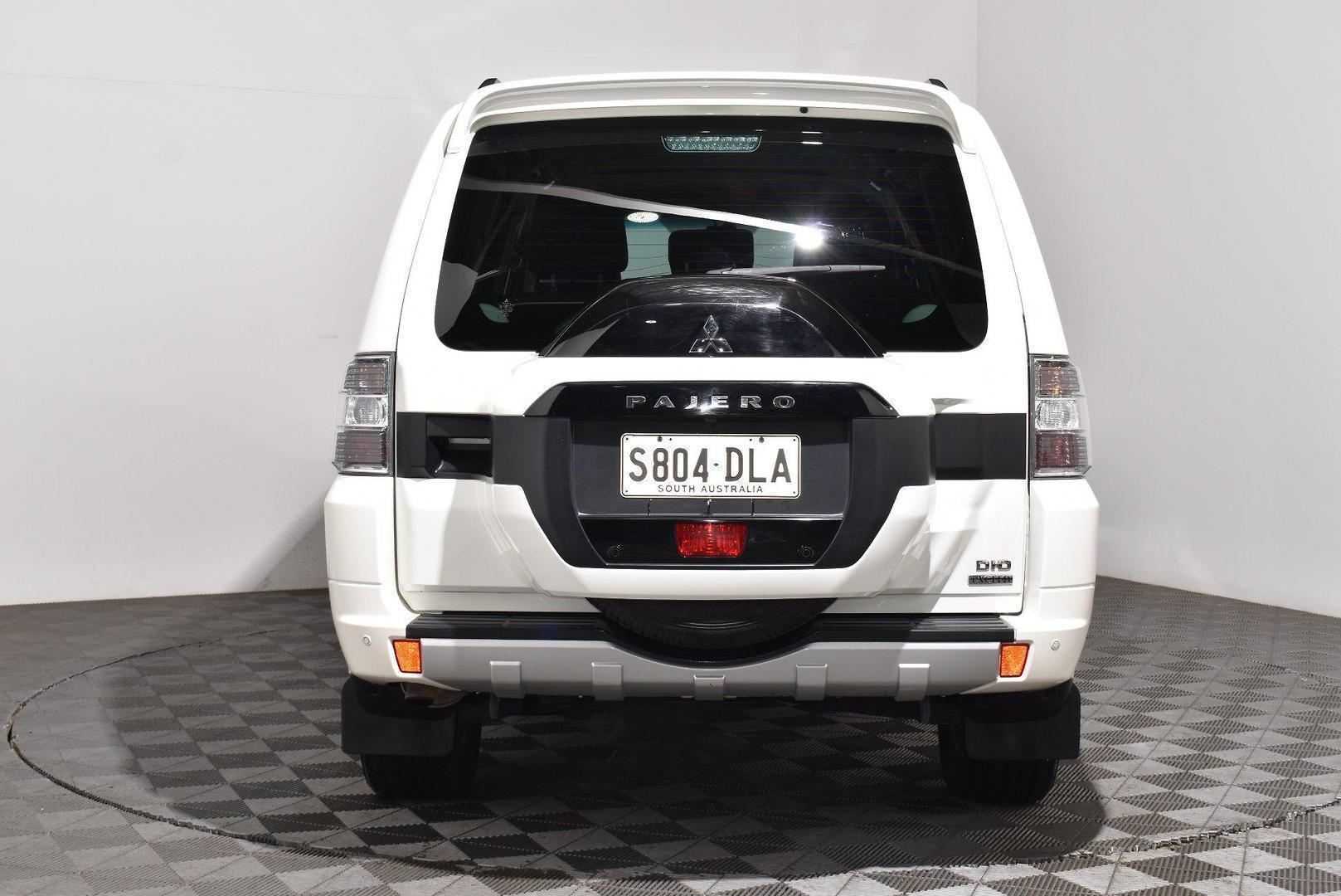 2018 Mitsubishi Pajero Exceed — photo 4