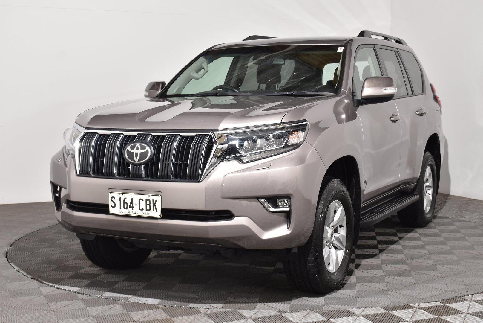 2019 Toyota Landcruiser Prado GXL — photo 12