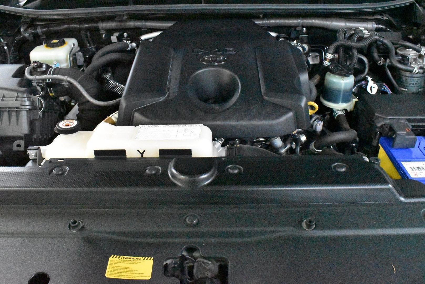 2019 Toyota Landcruiser Prado GXL — photo 16