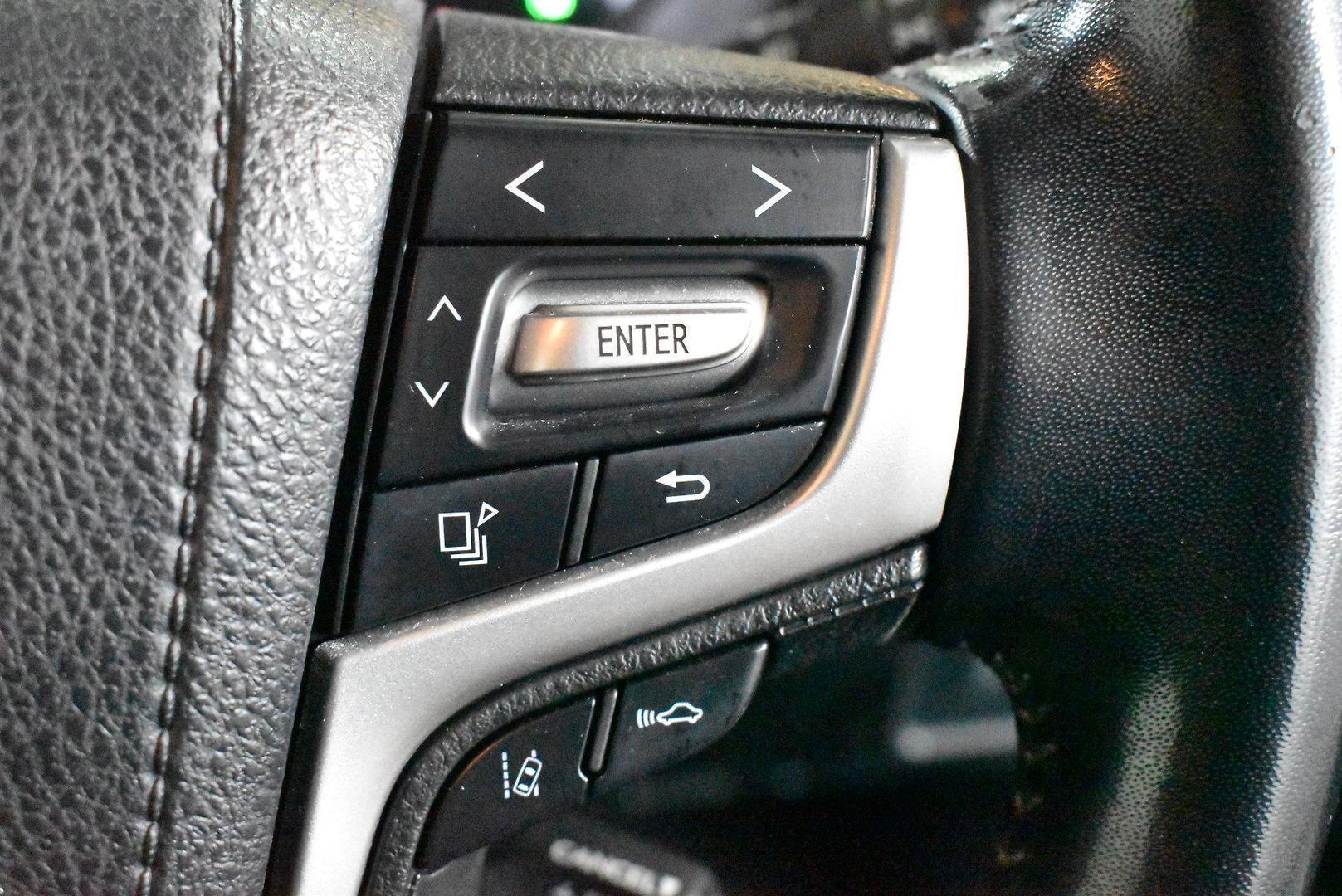 2019 Toyota Landcruiser Prado GXL — photo 21