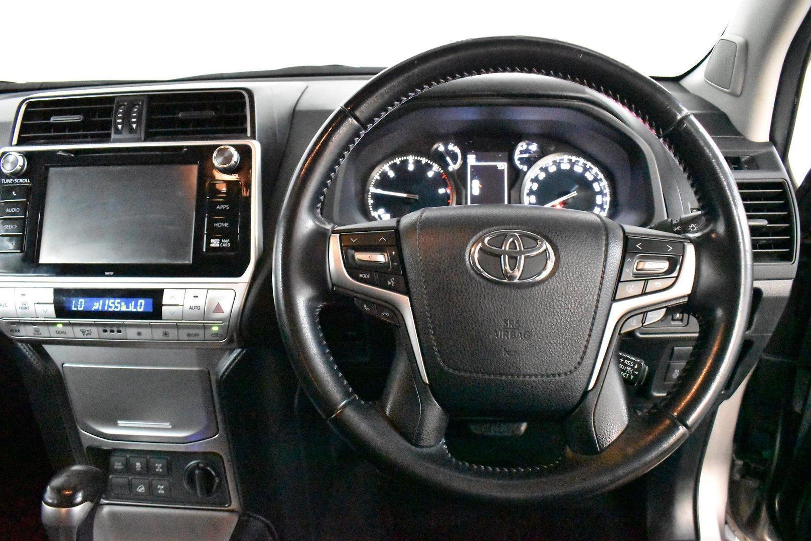 2019 Toyota Landcruiser Prado GXL — photo 5