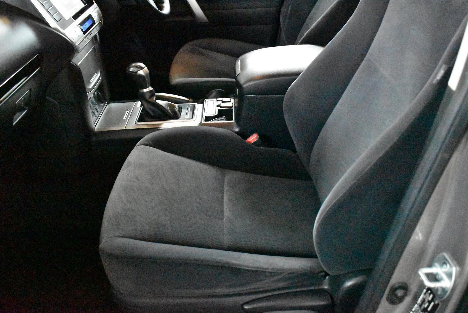 2019 Toyota Landcruiser Prado GXL — photo 7