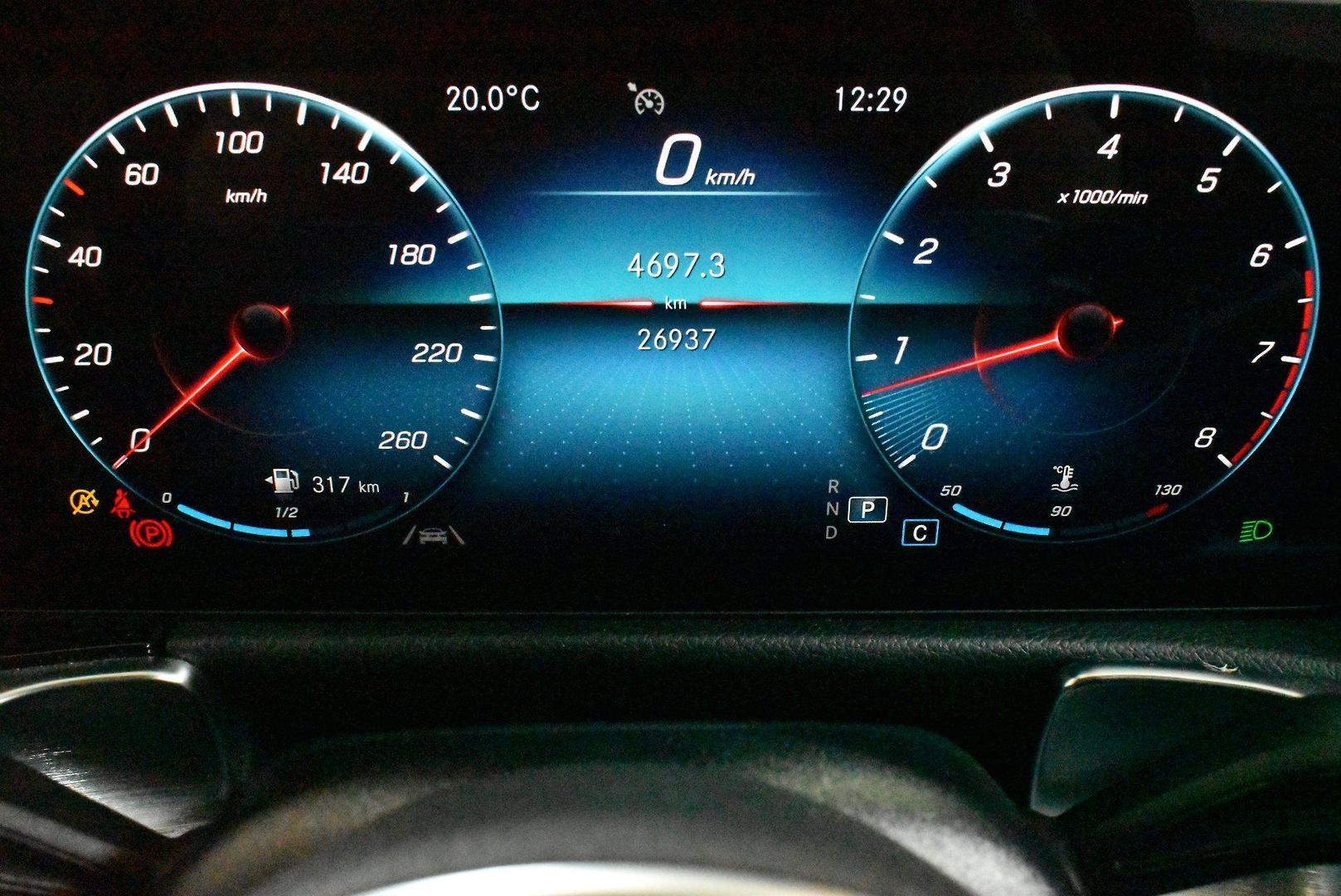 2021 Mercedes-Benz GLB-Class GLB250 — photo 23