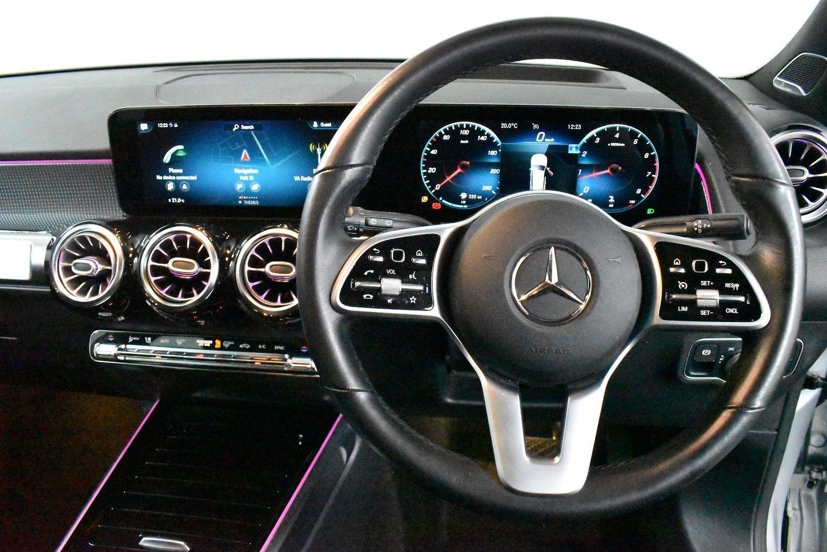 2021 Mercedes-Benz GLB-Class GLB250 — photo 5