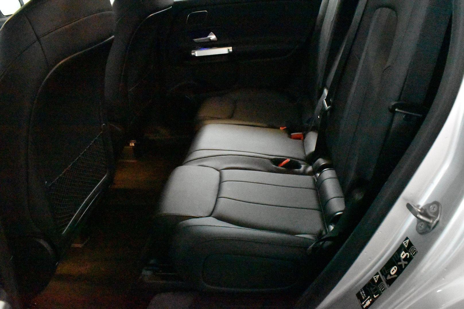 2021 Mercedes-Benz GLB-Class GLB250 — photo 8