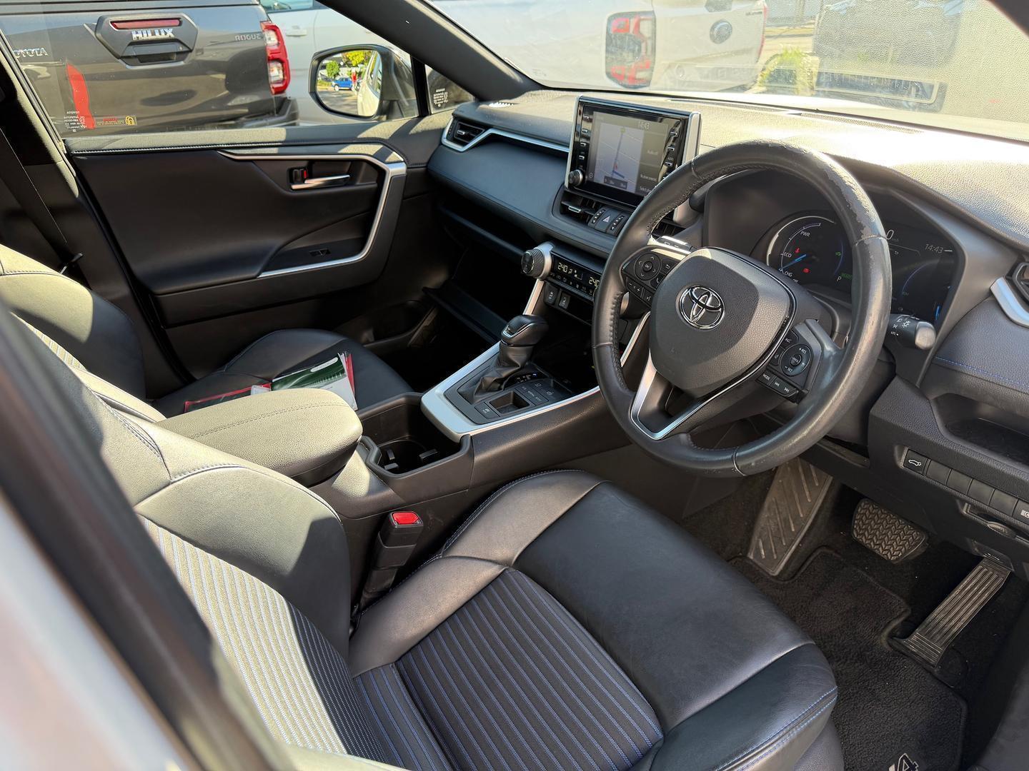 2022 Toyota RAV4 XSE — photo 9