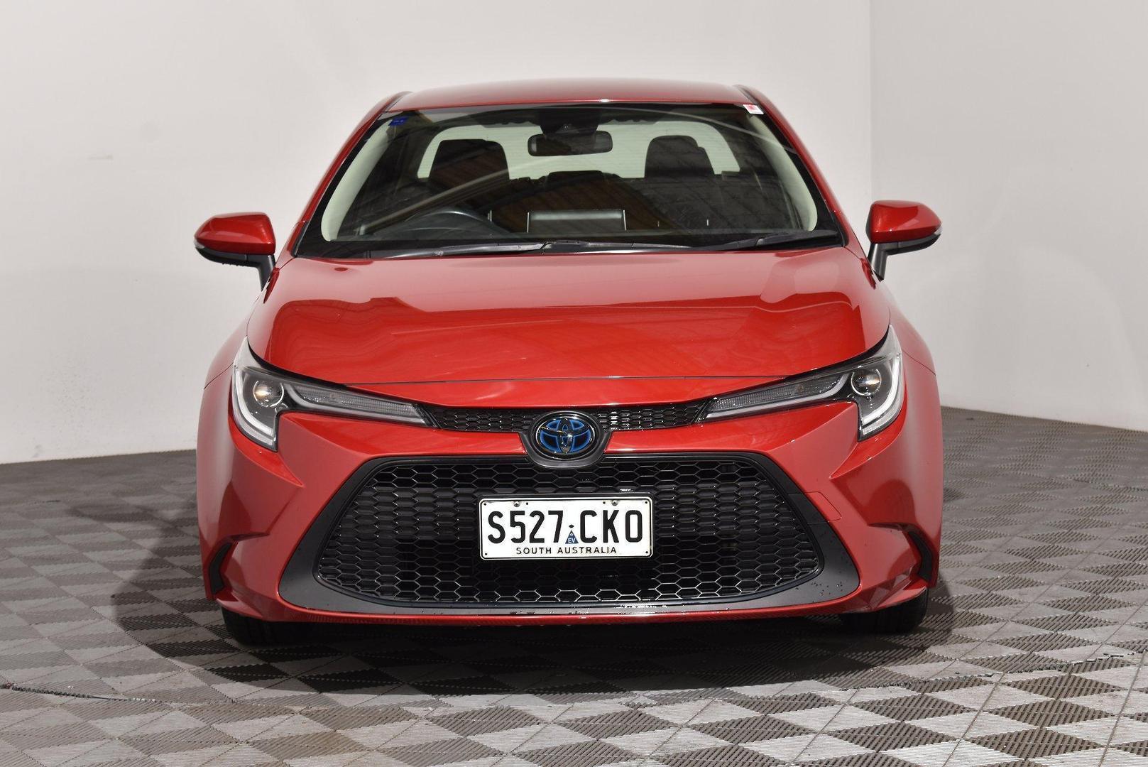 2021 Toyota Corolla SX Hybrid — photo 3