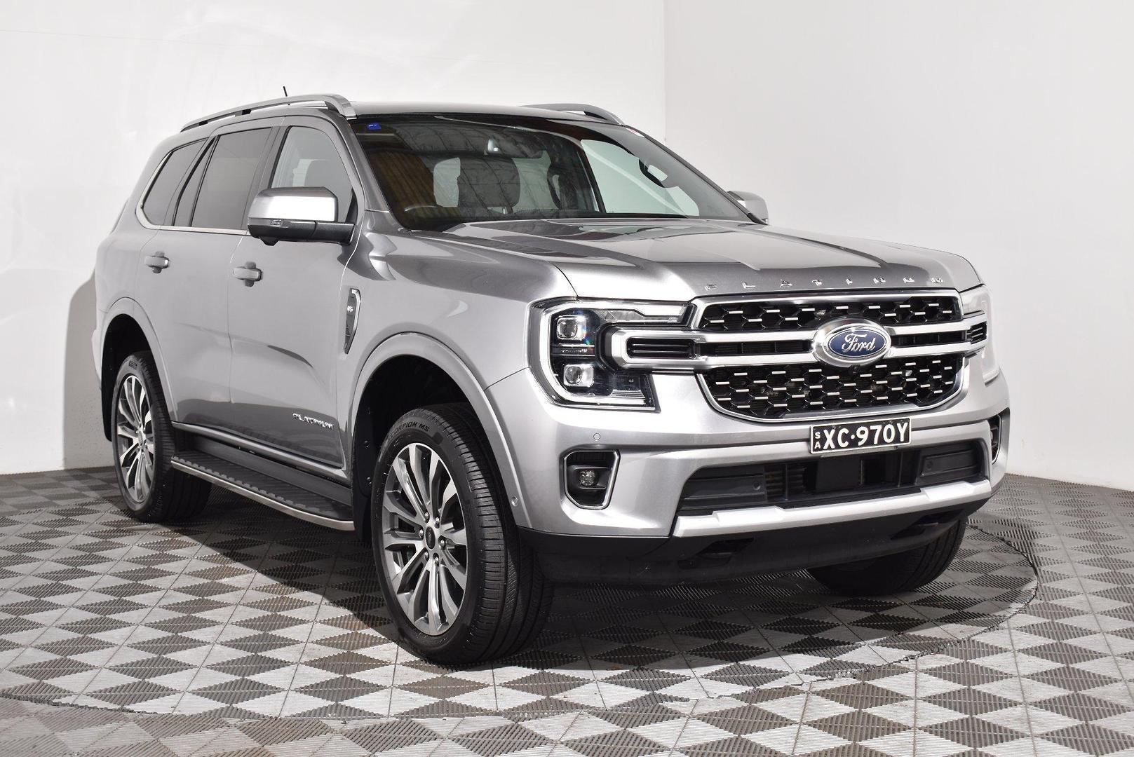 2023 Ford Everest Platinum — photo 1