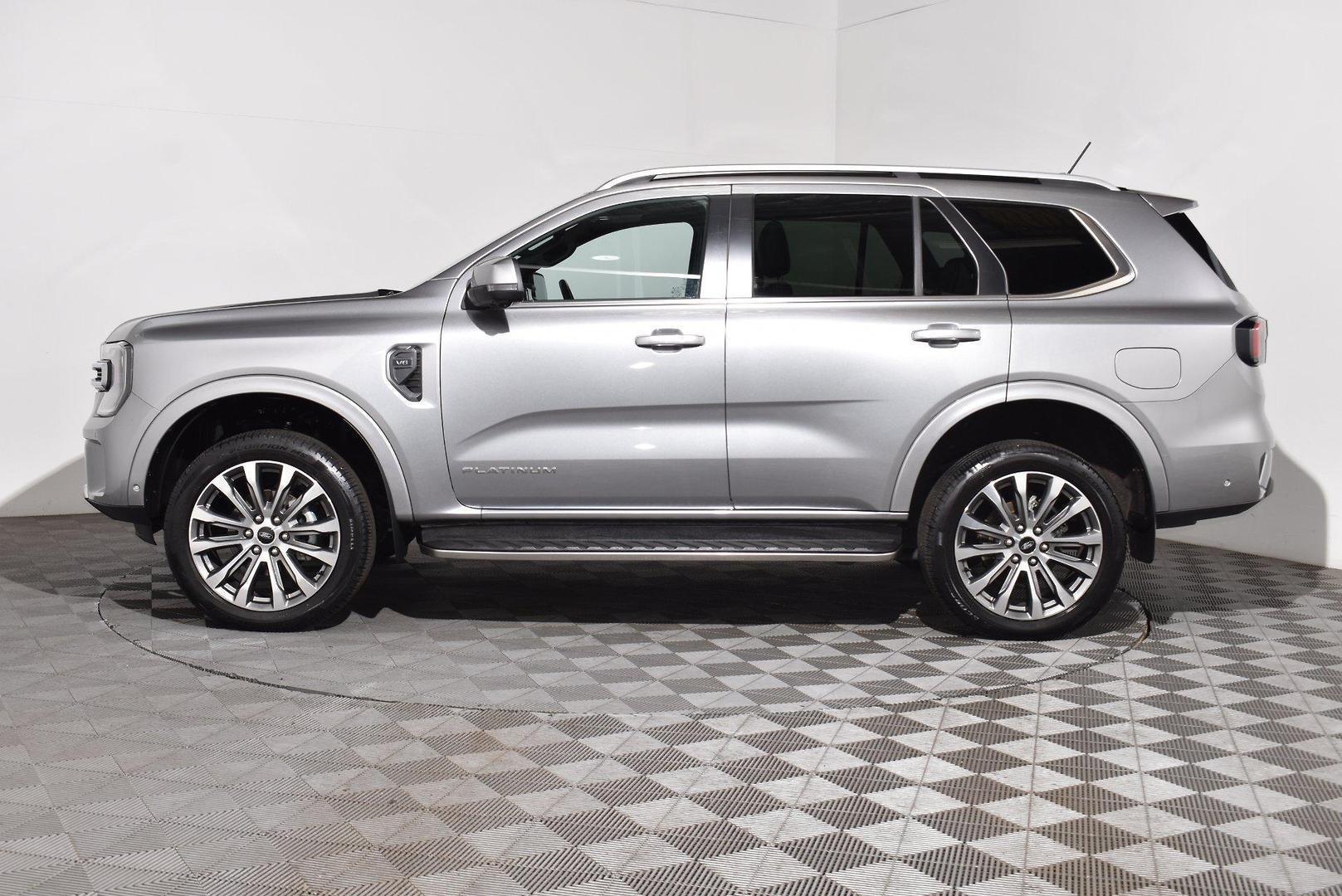2023 Ford Everest Platinum — photo 11