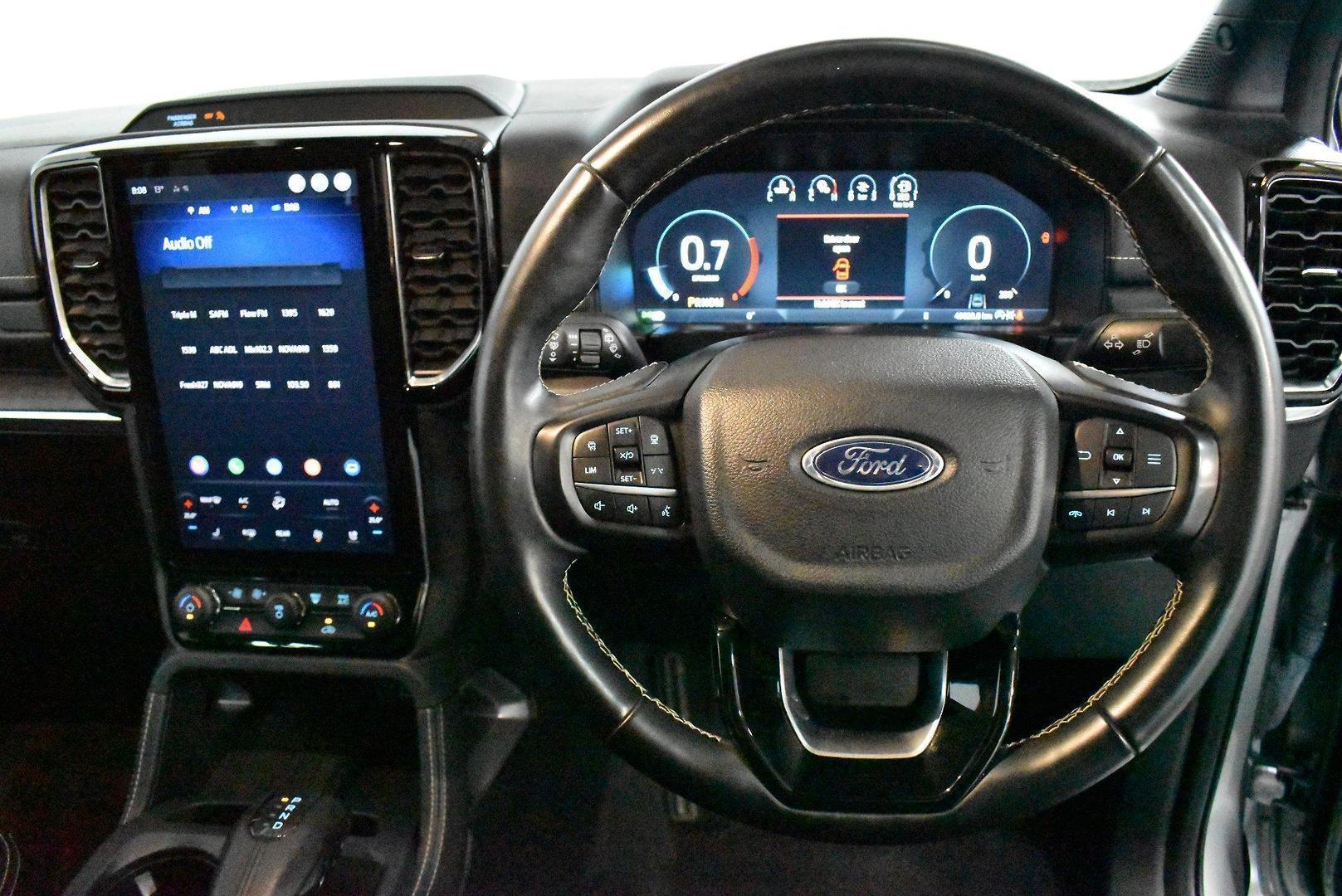 2023 Ford Everest Platinum — photo 5