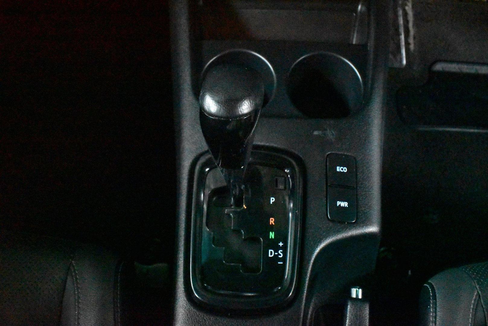 2022 Toyota Hilux Rugged X — photo 20